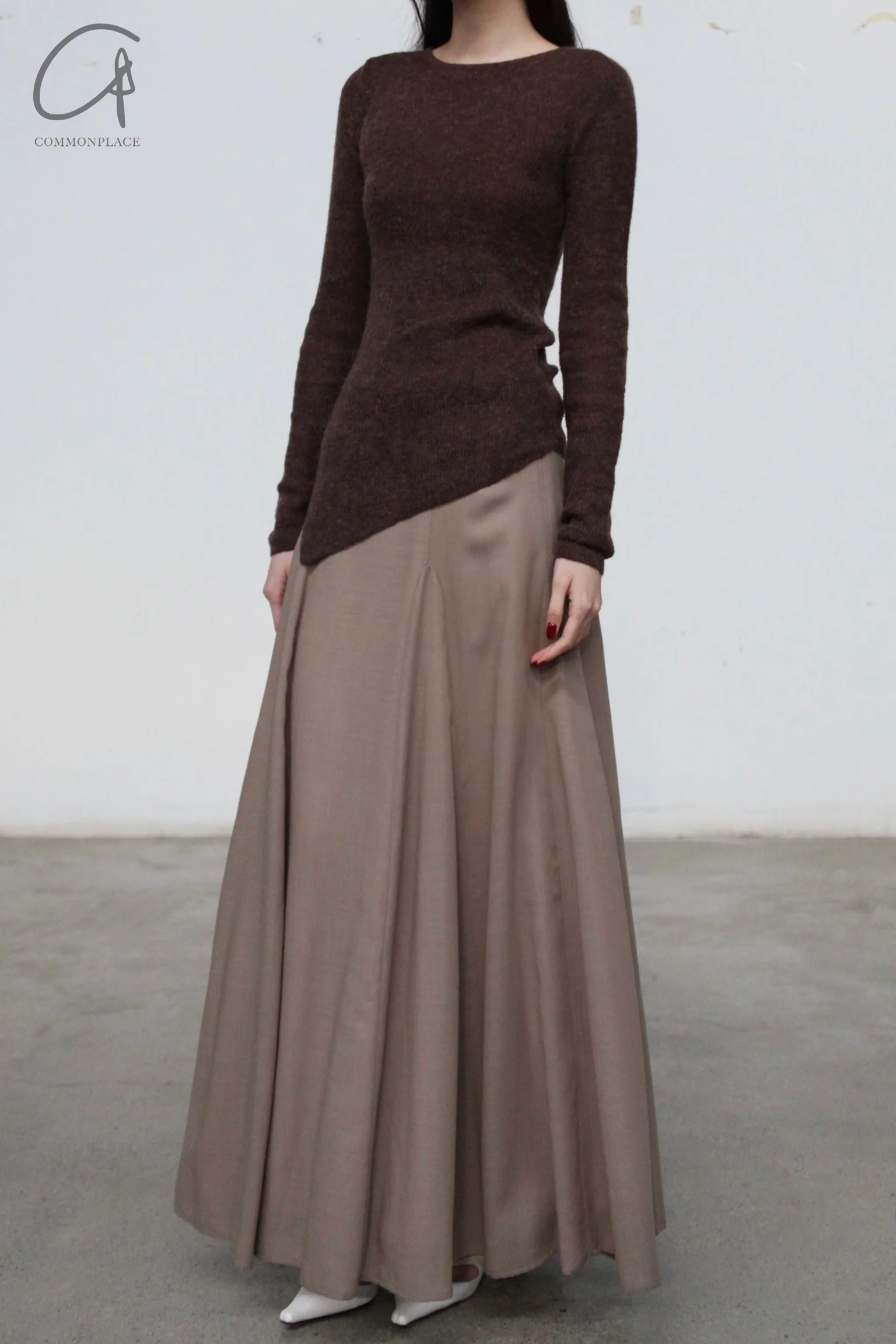 INTO THE EAST 24 Autumn and Winter Wool Blend Asymmetric Knit Top IITE-E1YGAW014KT20TP-KA Coffee Color ITE-E1YGAW011BL20TP - Image 3