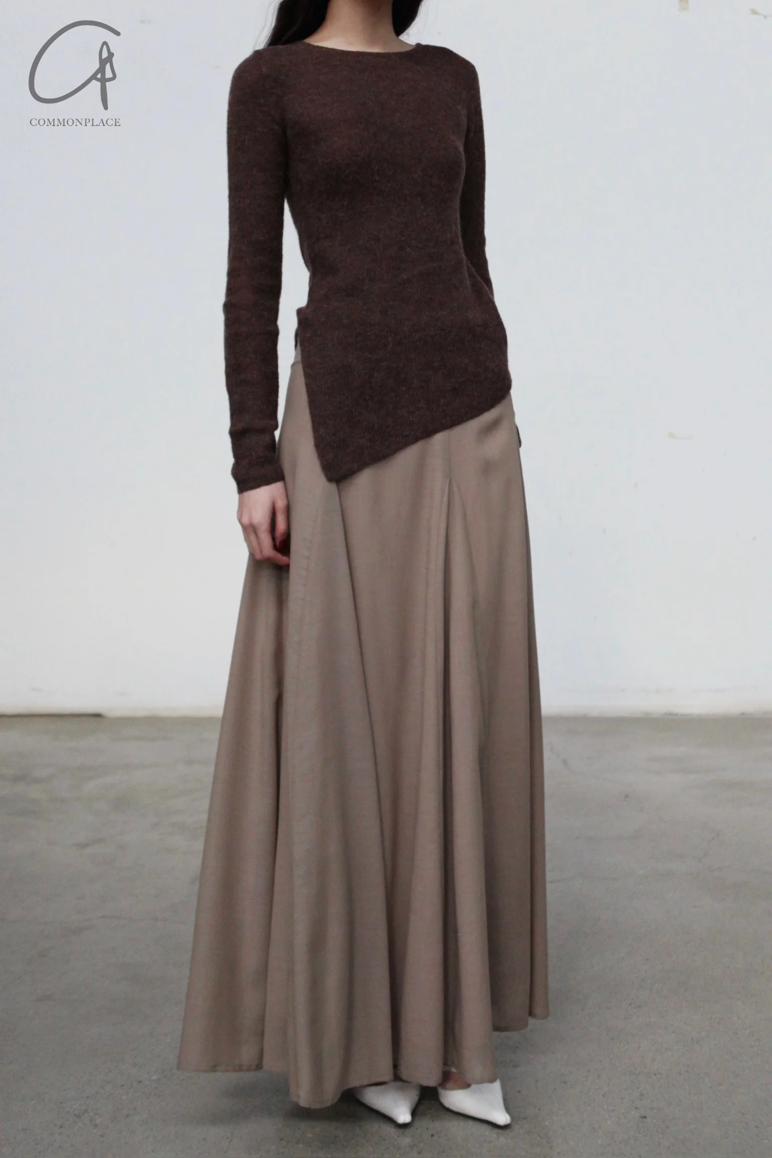 INTO THE EAST 24 Autumn and Winter Wool Blend Asymmetric Knit Top IITE-E1YGAW014KT20TP-KA Coffee Color ITE-E1YGAW011BL20TP - Image 4