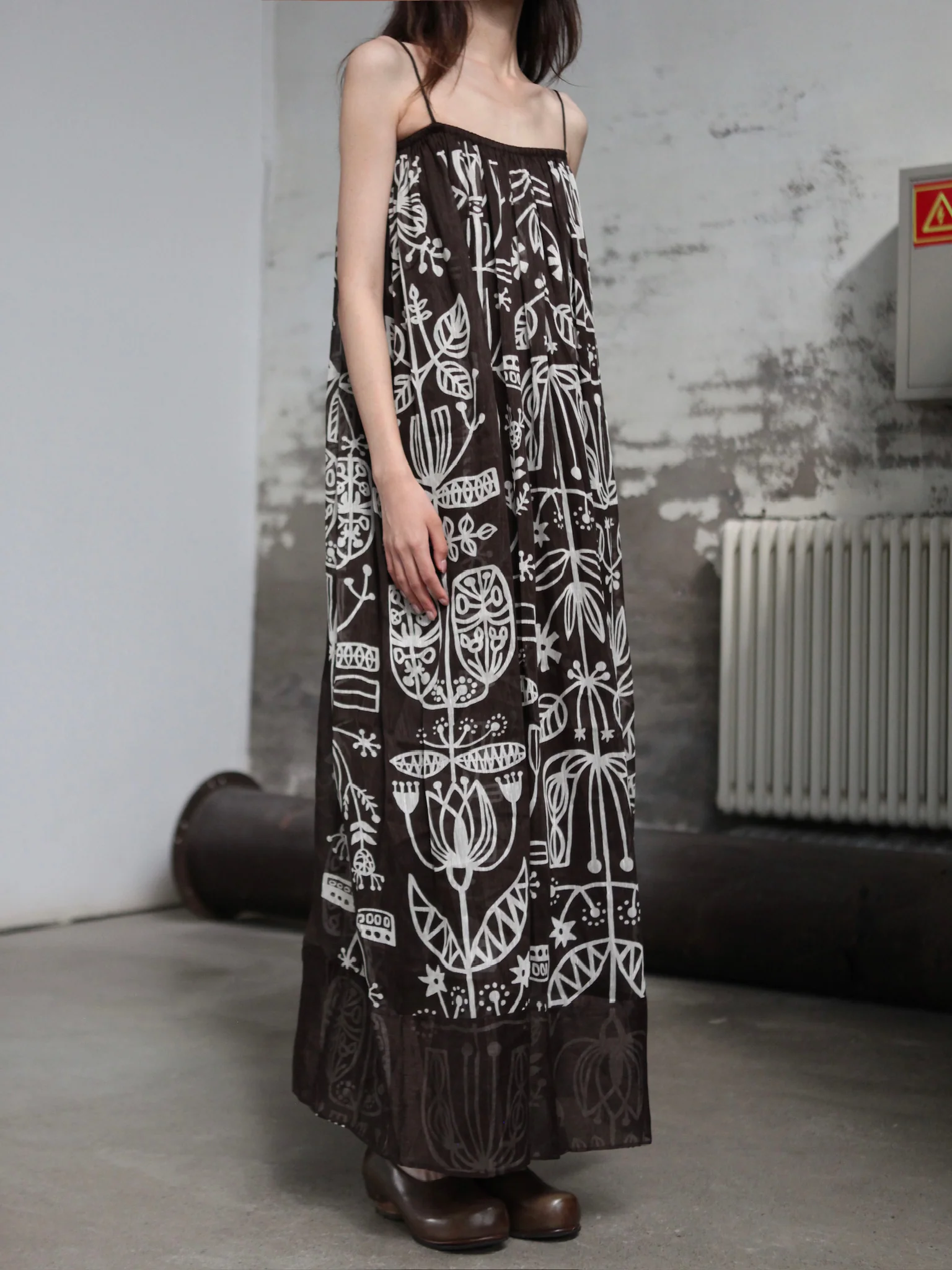 INTO THE EAST 25 Autumn and Winter Silk and Linen Totem Suspender Skirt ITE-E1DGSS012CF21DS-KA Brown - Image 3