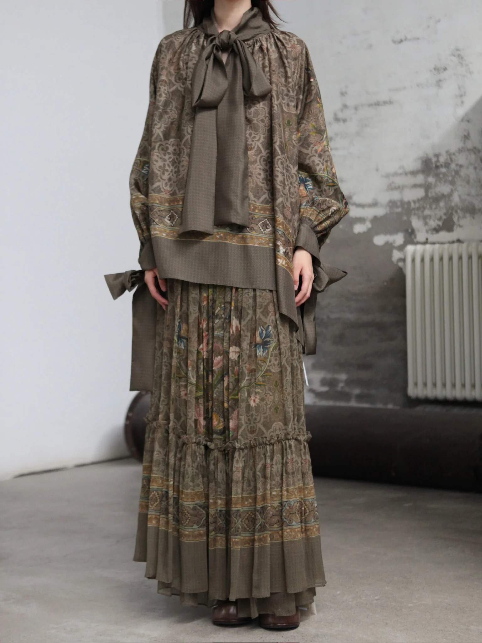 INTO THE EAST 25 Autumn and Winter Silk Print Lace Skirt ITE-E1DGAW154GR21SK-LV Green - Image 7