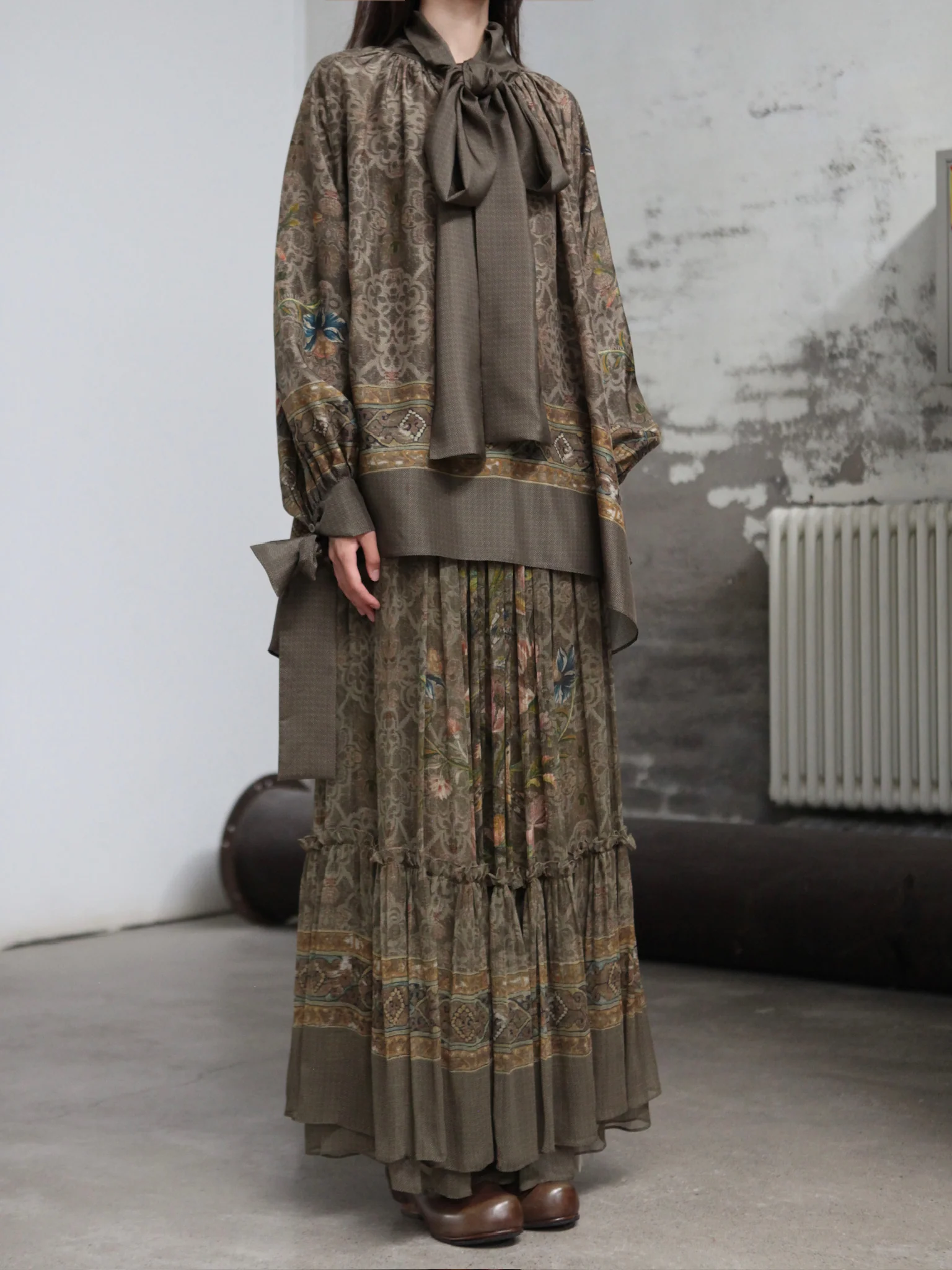 INTO THE EAST 25 Autumn and Winter Silk Print Lace Skirt ITE-E1DGAW154GR21SK-LV Green - Image 8