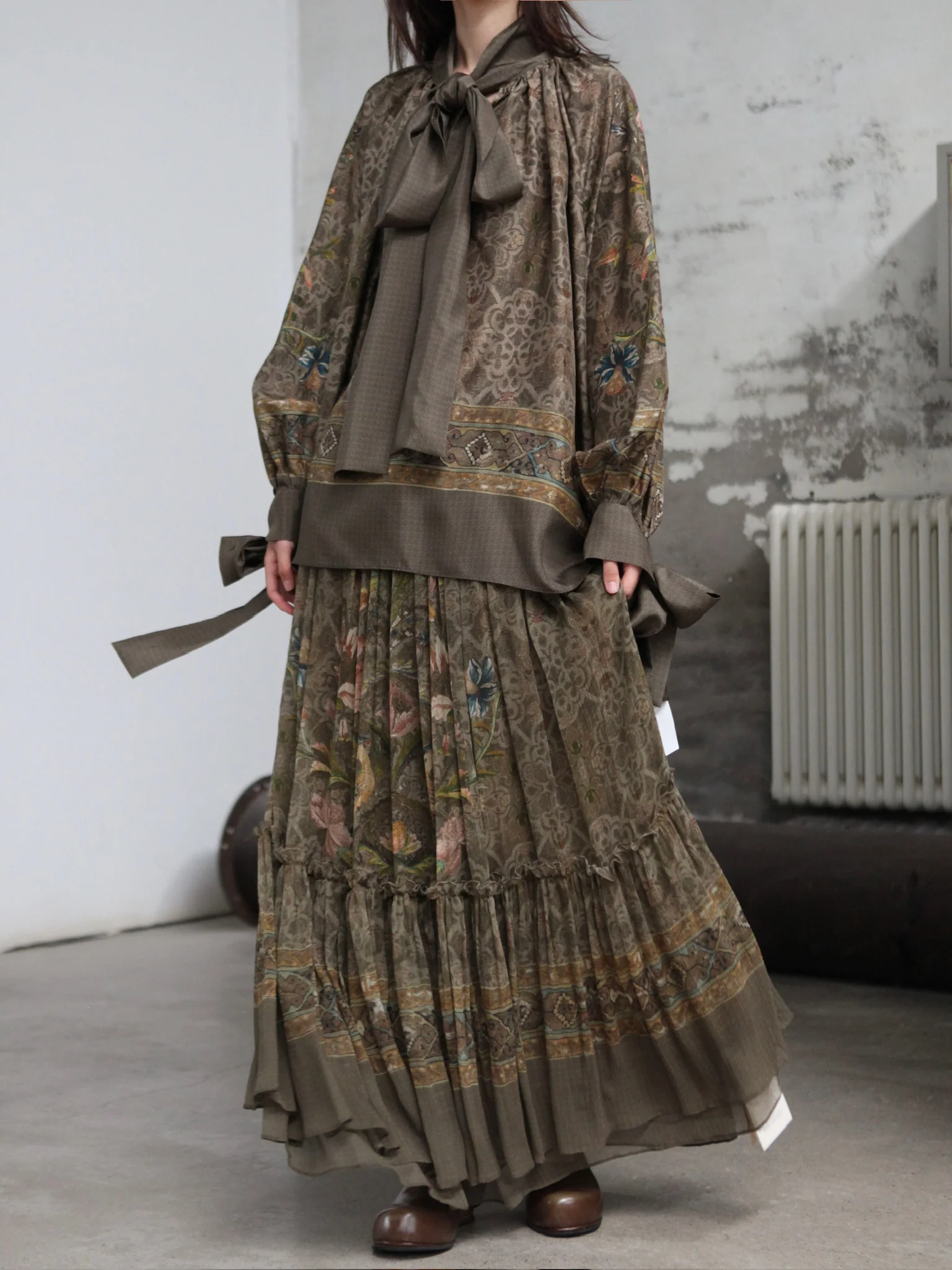 INTO THE EAST 25 Autumn and Winter Silk Print Lace Skirt ITE-E1DGAW154GR21SK-LV Green - Image 9