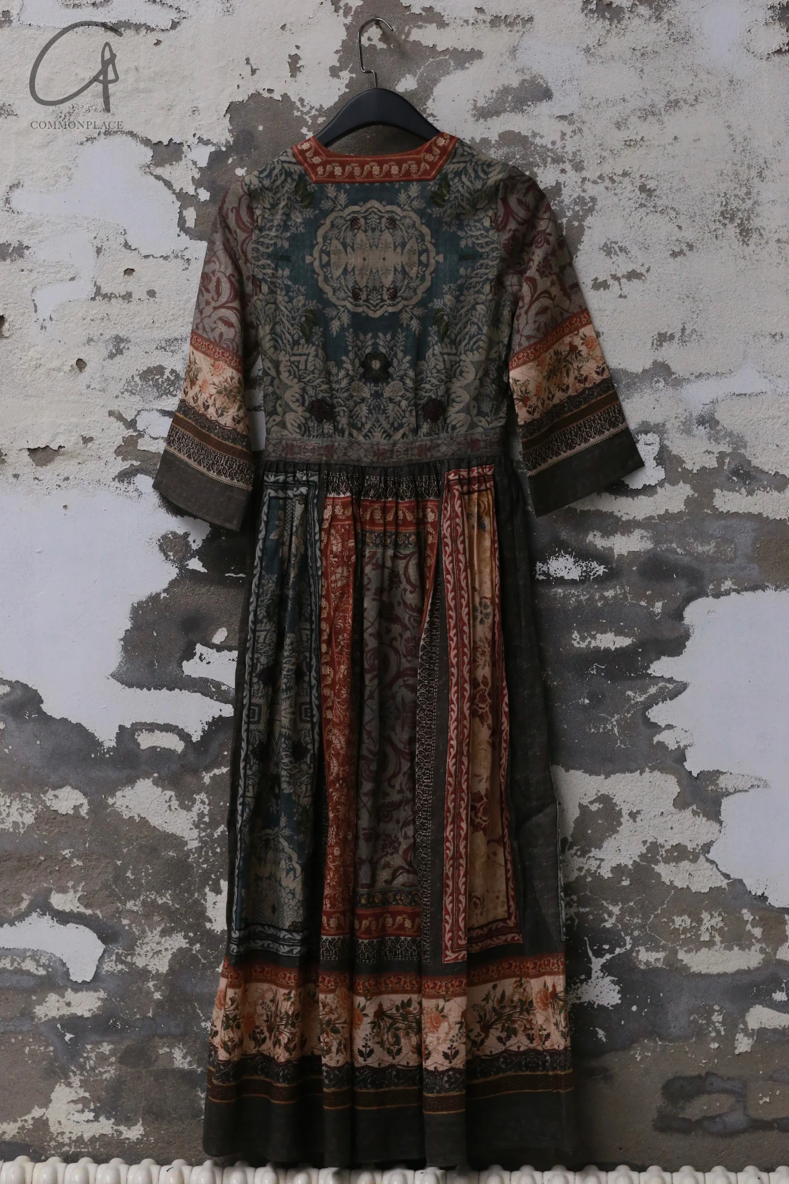 INTO THE EAST 25 Spring/Summer Ramie Print V-Neck Dress with Sleeves ITE-E1DGSS002NCC21DS-HUA Print - Image 4