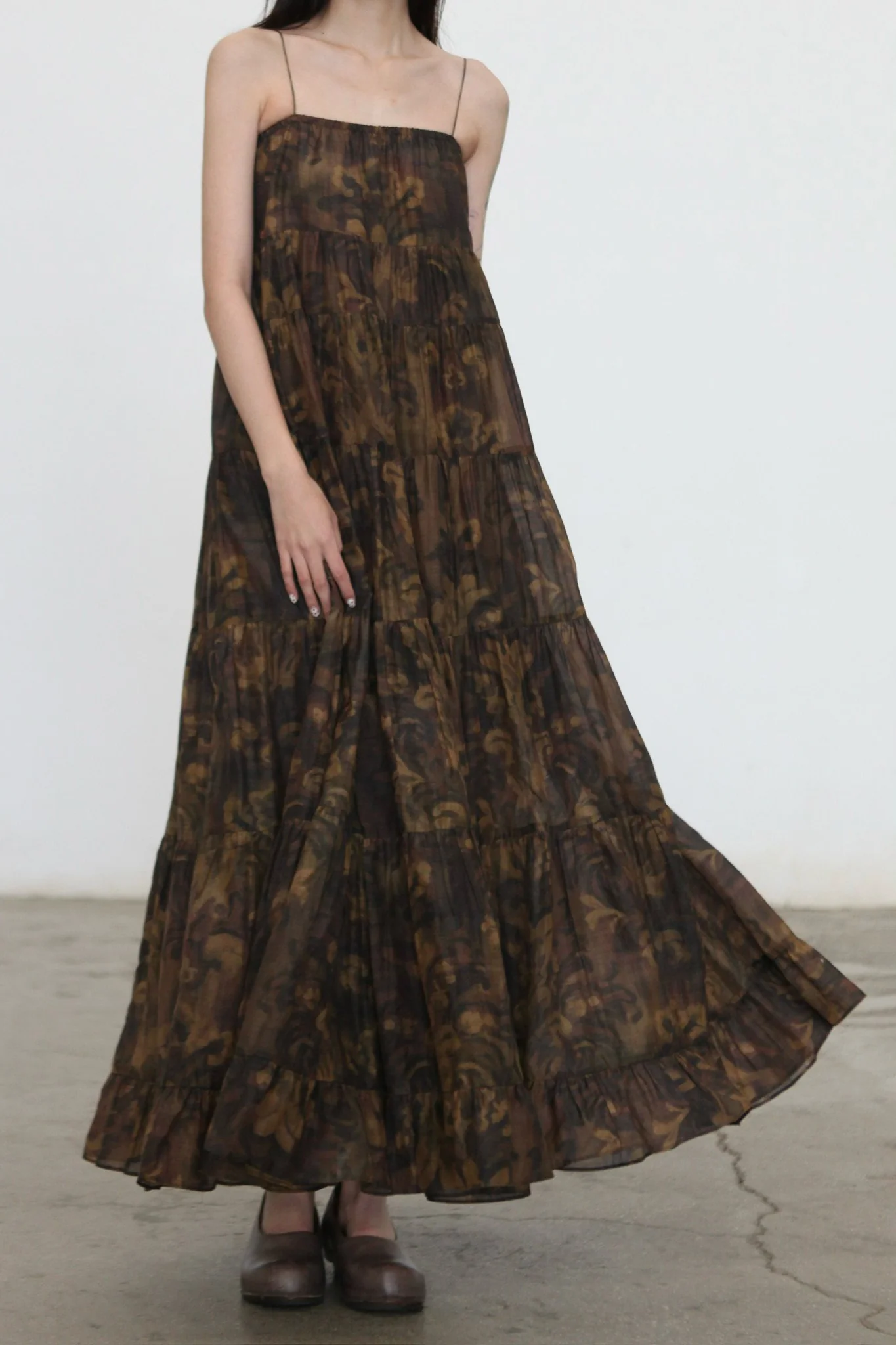 INTO THE EAST Spring/Summer 2026: Acanthus Oil Paint Layered Slip Dress ITE-E1JBSSDS21004BR-CZ (Tea Brown) - Image 2