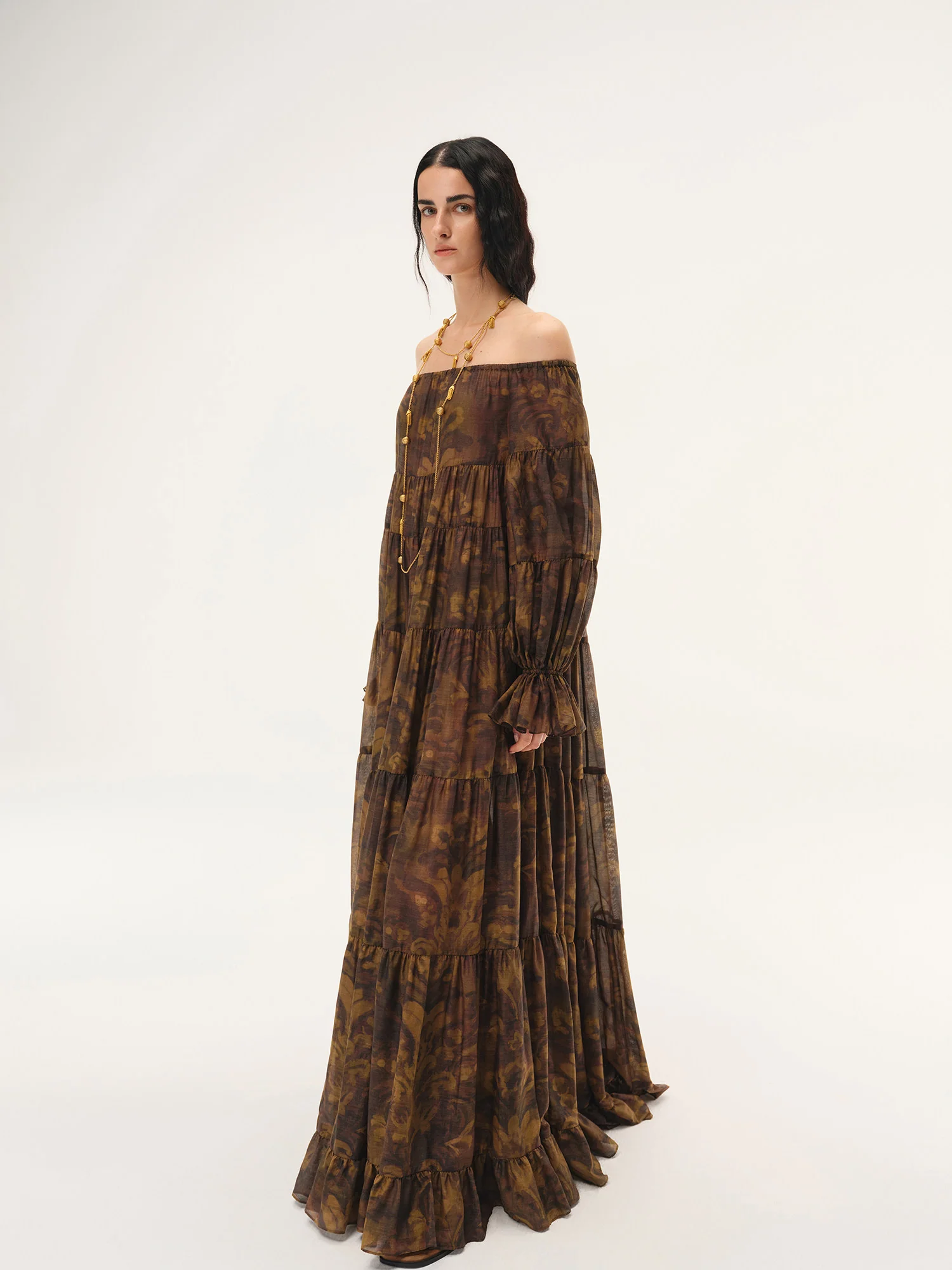 INTO THE EAST Spring/Summer 2026: Acanthus Oil Paint Long-Sleeved Loose-Fitting Tower Dress ITE-E1JBSSDS21007BR-CZ (Tea Brown) - Image 15