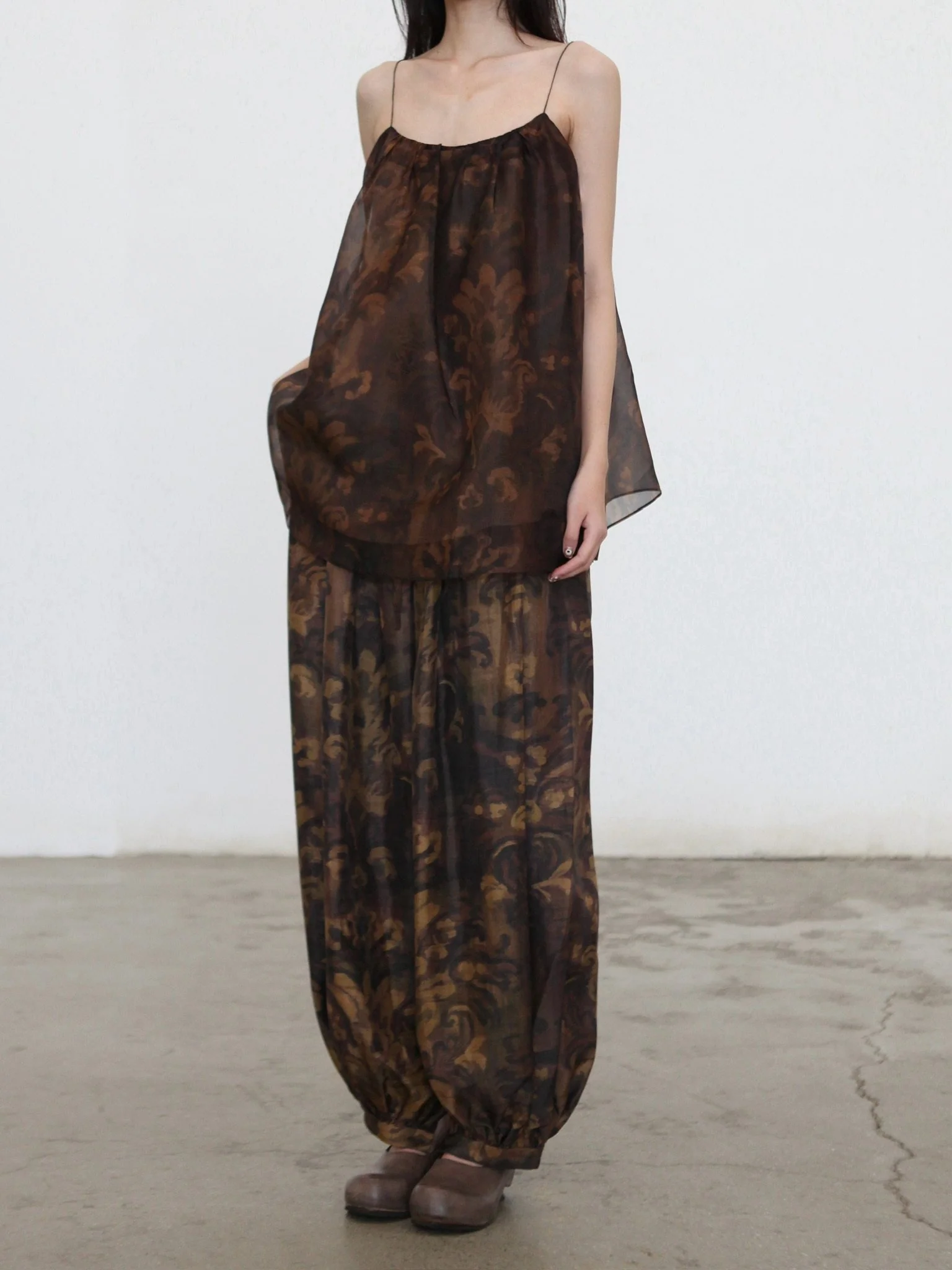 INTO THE EAST Spring/Summer 2026: Acanthus Oil Paint Organza Camisole Top ITE-E1JBSSTP21006-CZ (Tea Brown) - Image 12