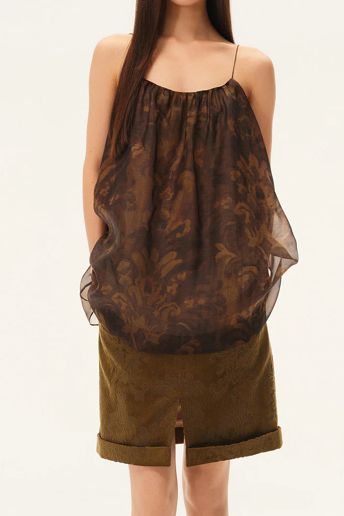 INTO THE EAST Spring/Summer 2026: Acanthus Oil Paint Organza Camisole Top ITE-E1JBSSTP21006-CZ (Tea Brown) - Image 3