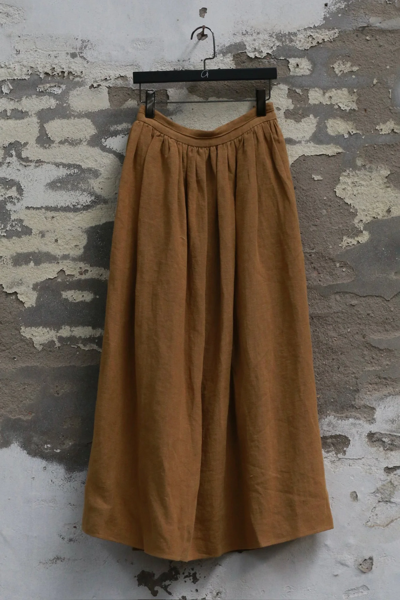 INTO THE EAST Spring/Summer 2026 Apricot Yellow Linen Pleated Midi Skirt ITE-E1JBSSSK20005-XH Apricot Yellow - Image 2
