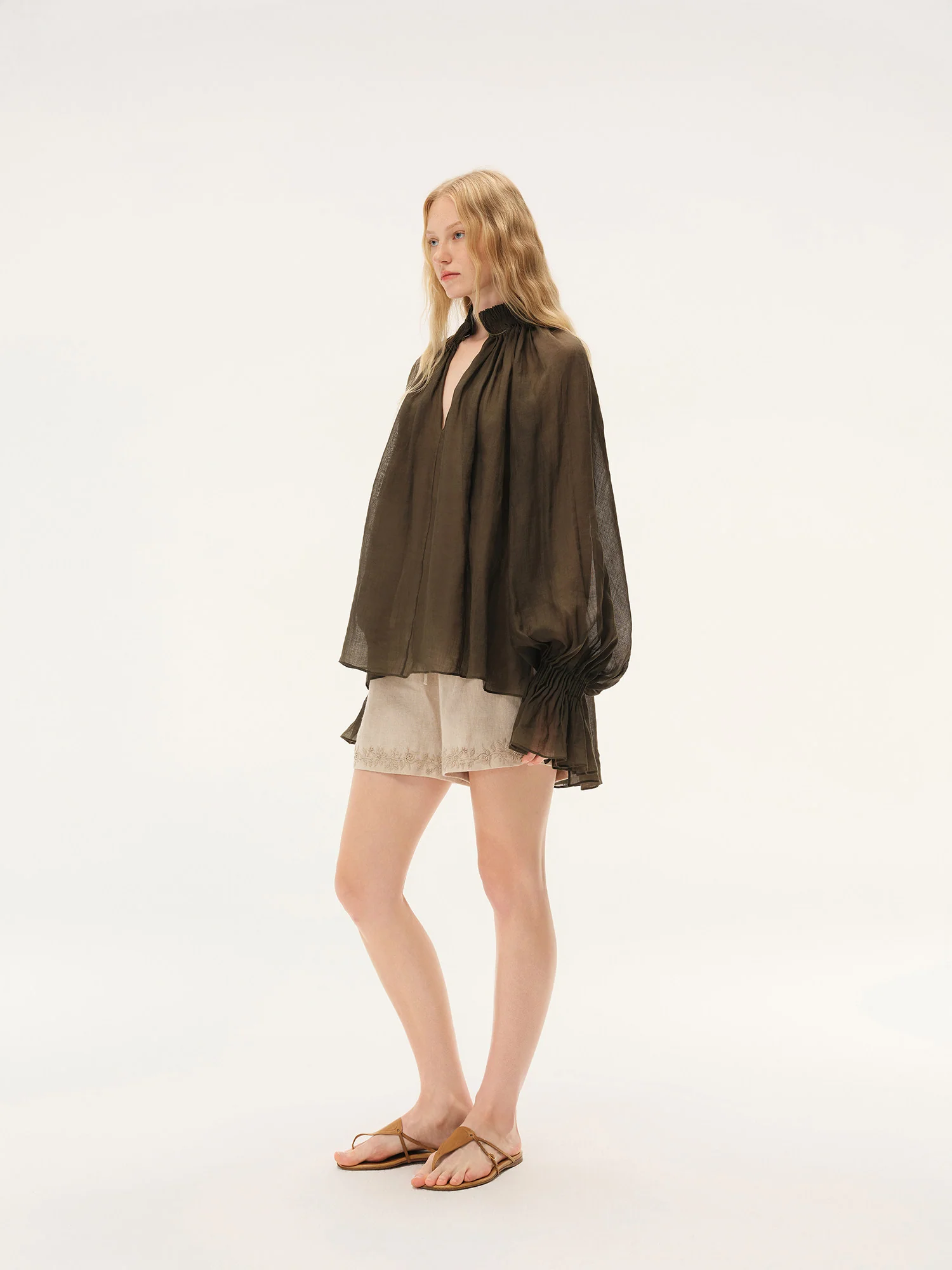 INTO THE EAST Spring/Summer 2026 Sheer Accordion Pleated Turtleneck Shirt ITE-E1JBSSTP20010OL-GLL Olive Green (E1JBSSTP20010CP) - Image 11