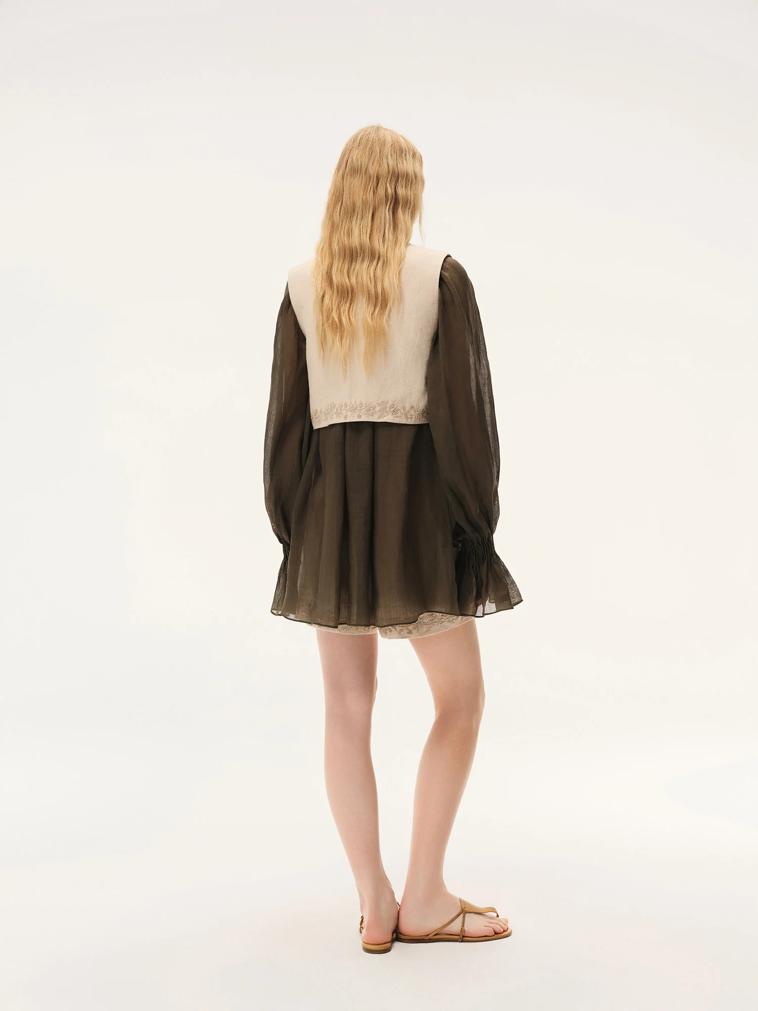 INTO THE EAST Spring/Summer 2026 Sheer Accordion Pleated Turtleneck Shirt ITE-E1JBSSTP20010OL-GLL Olive Green (E1JBSSTP20010CP) - Image 18