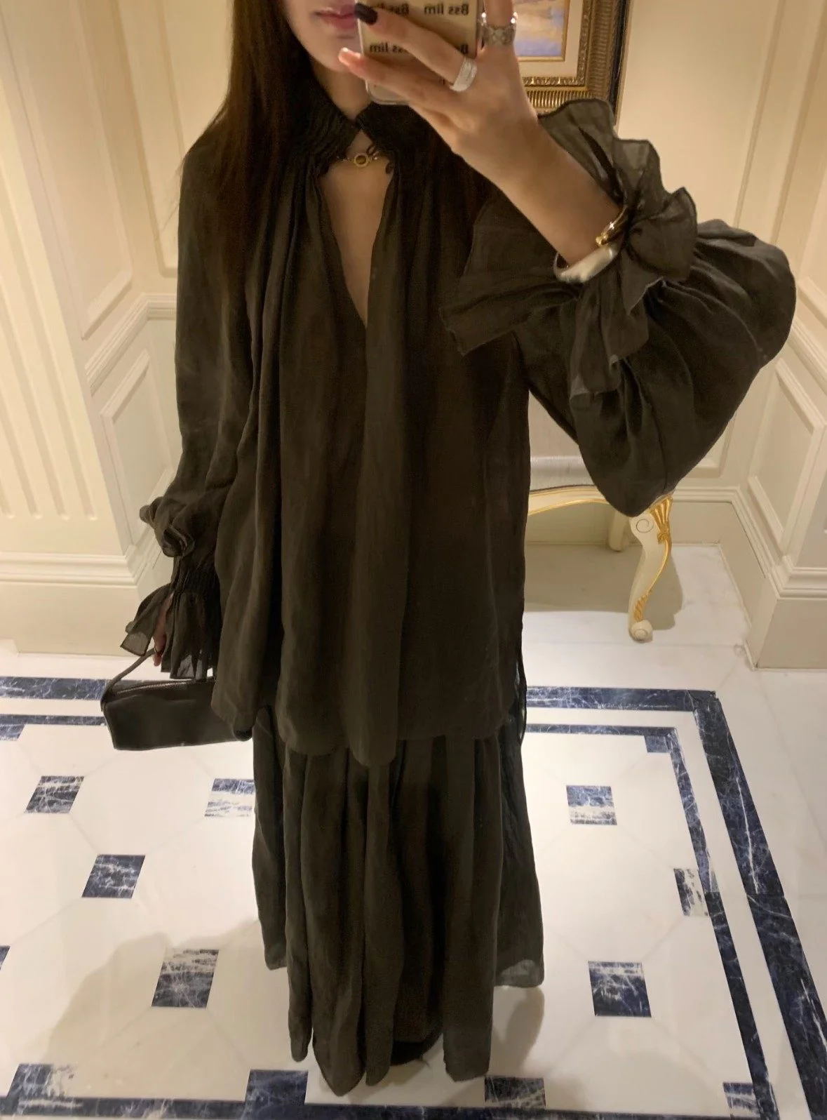 INTO THE EAST Spring/Summer 2026 Sheer Accordion Pleated Turtleneck Shirt ITE-E1JBSSTP20010OL-GLL Olive Green (E1JBSSTP20010CP) - Image 19