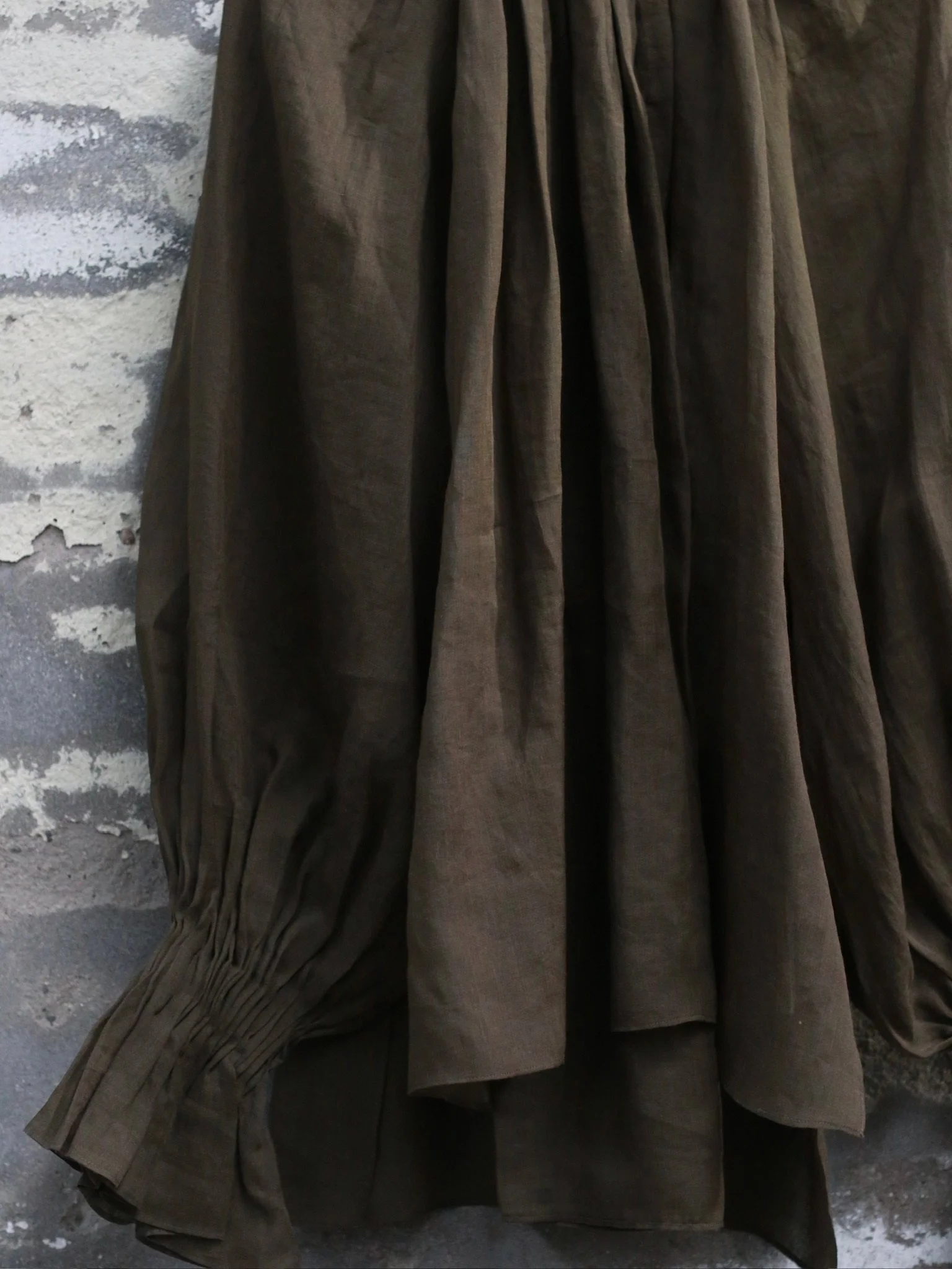 INTO THE EAST Spring/Summer 2026 Sheer Accordion Pleated Turtleneck Shirt ITE-E1JBSSTP20010OL-GLL Olive Green (E1JBSSTP20010CP) - Image 4