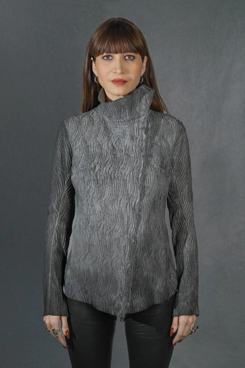 isaac sellam Fall/Winter 2025 High-Neck Asymmetrical Pleated Leather Jacket, Lambskin, France. IS-INCARNÉE-MAREE BASSE H26-PLOMB - Image 6