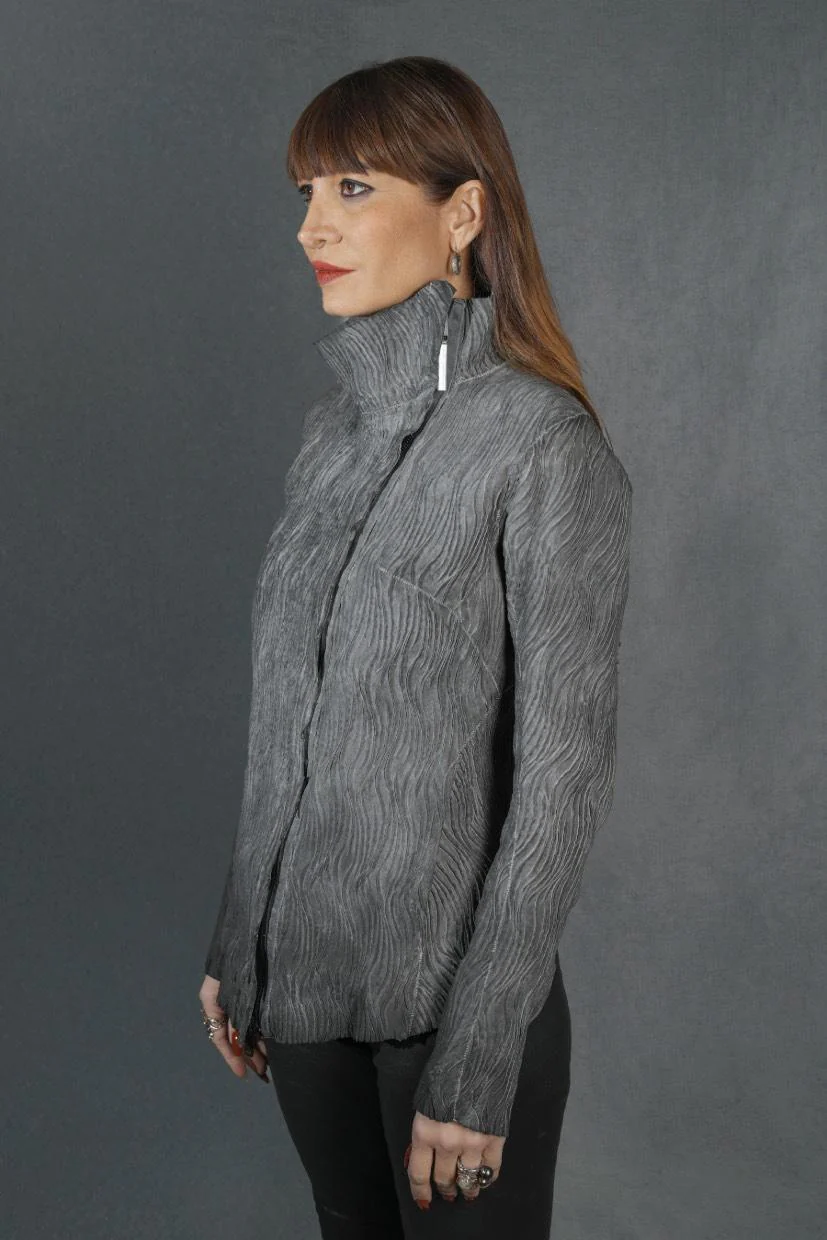 isaac sellam Fall/Winter 2025 High-Neck Asymmetrical Pleated Leather Jacket, Lambskin, France. IS-INCARNÉE-MAREE BASSE H26-PLOMB - Image 7