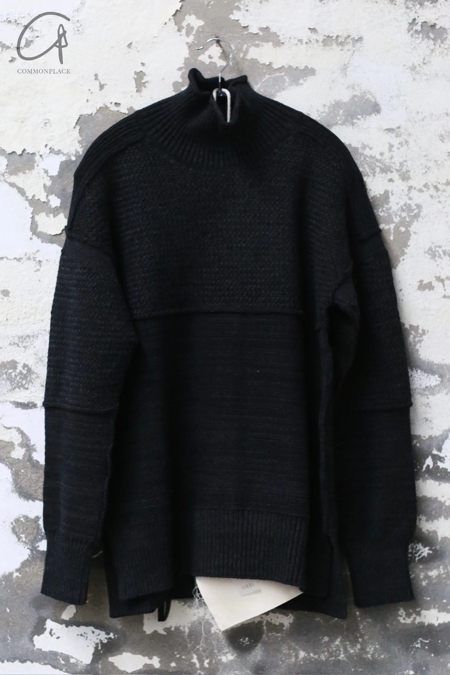 ISĂ“ Devoa x The Viridi-Anne collaboration knitted pullover sweater ISO-IFPO-SSBM-CHARCOAL
