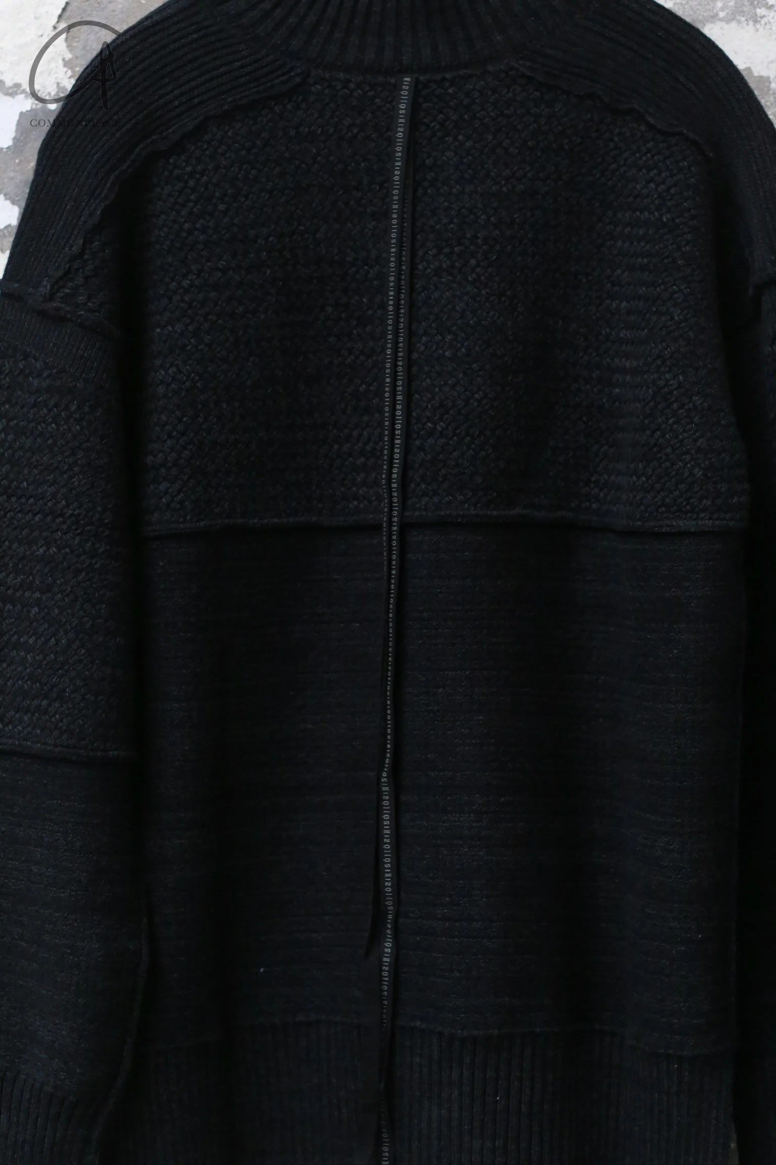 ISĂ“ Devoa x The Viridi-Anne collaboration knitted pullover sweater ISO-IFPO-SSBM-CHARCOAL - Image 3