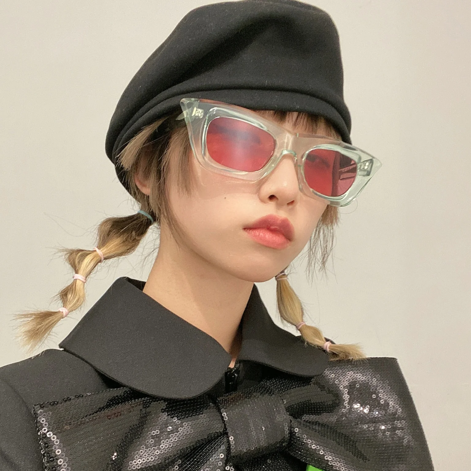 KUBORAUM Berlin Contemporary Art Vision Sunglasses Green Frame Red Lenses Very Light KBM-51-25MT Green - Image 12
