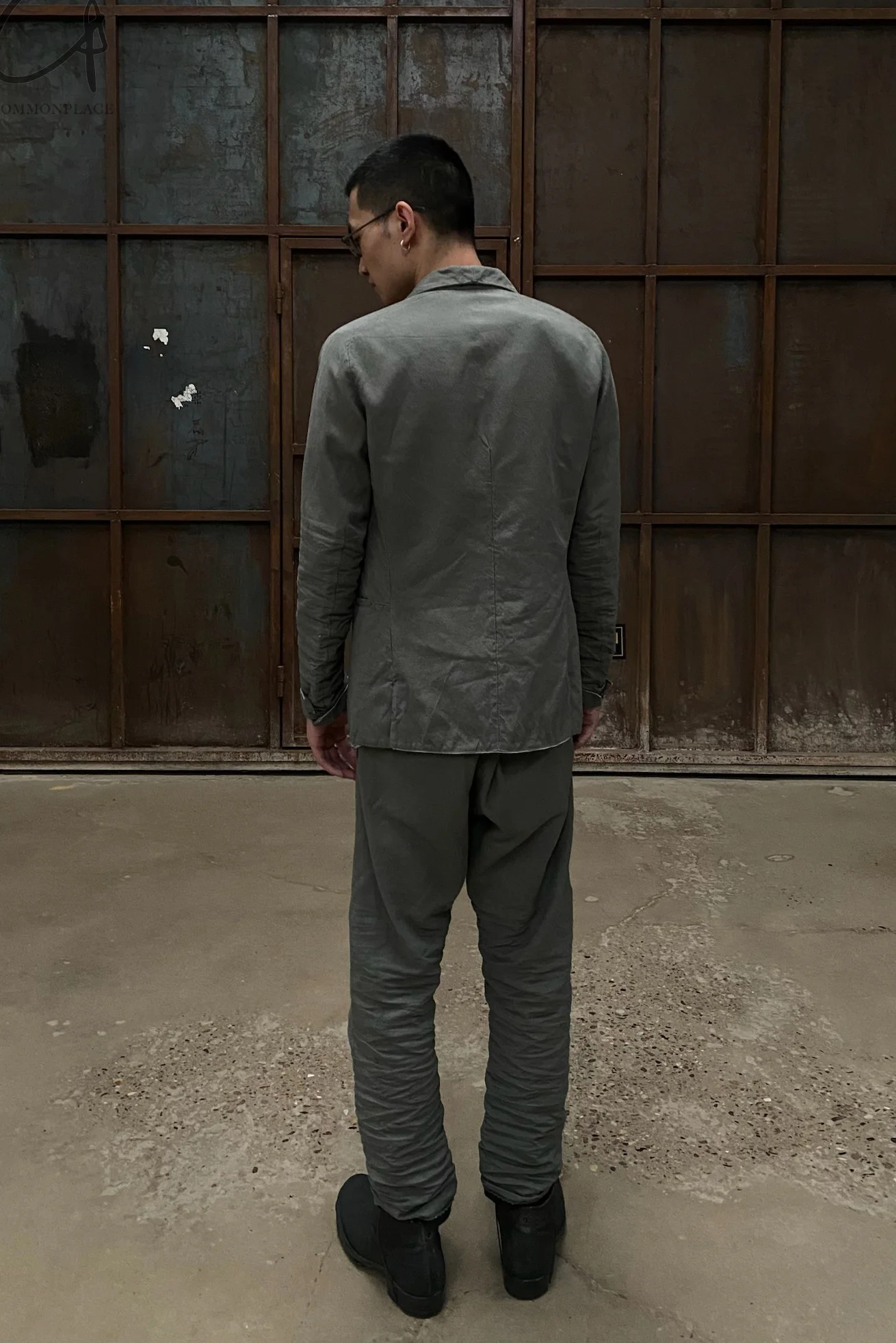 LAYER-0 2 button suit LO-S22-3-5-HUI - Image 12
