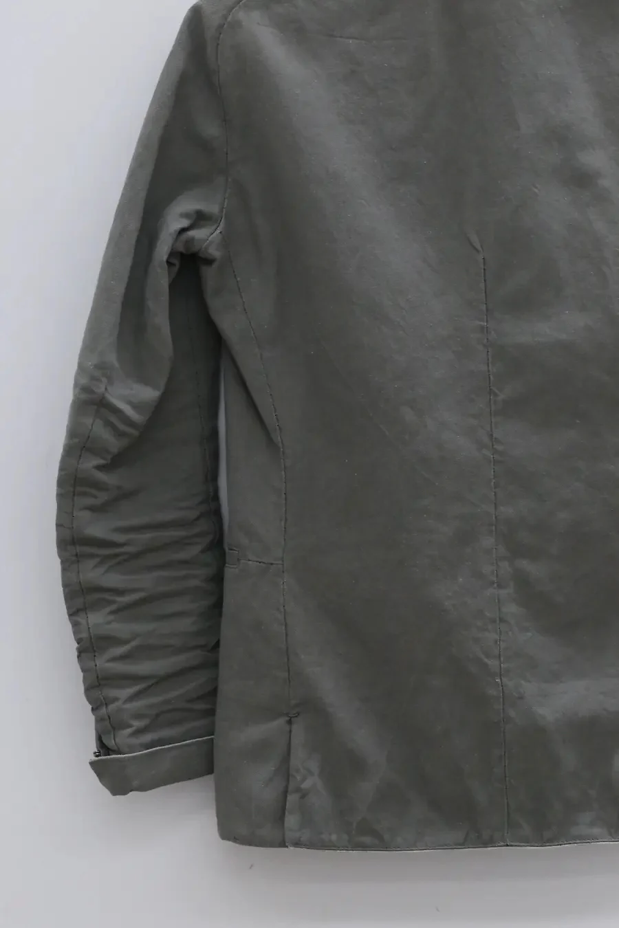 LAYER-0 2 button suit LO-S22-3-5-HUI - Image 4