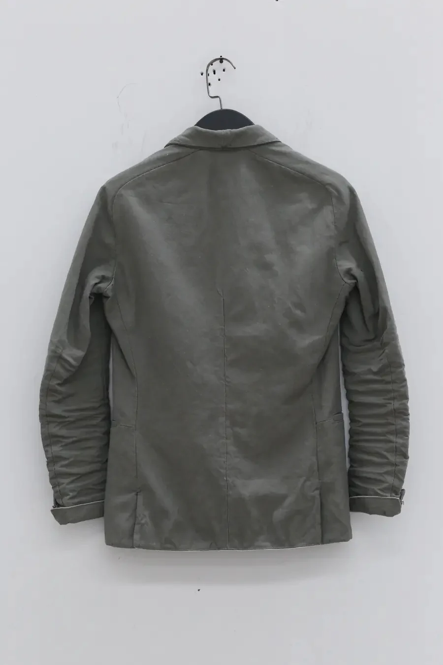 LAYER-0 2 button suit LO-S22-3-5-HUI - Image 5