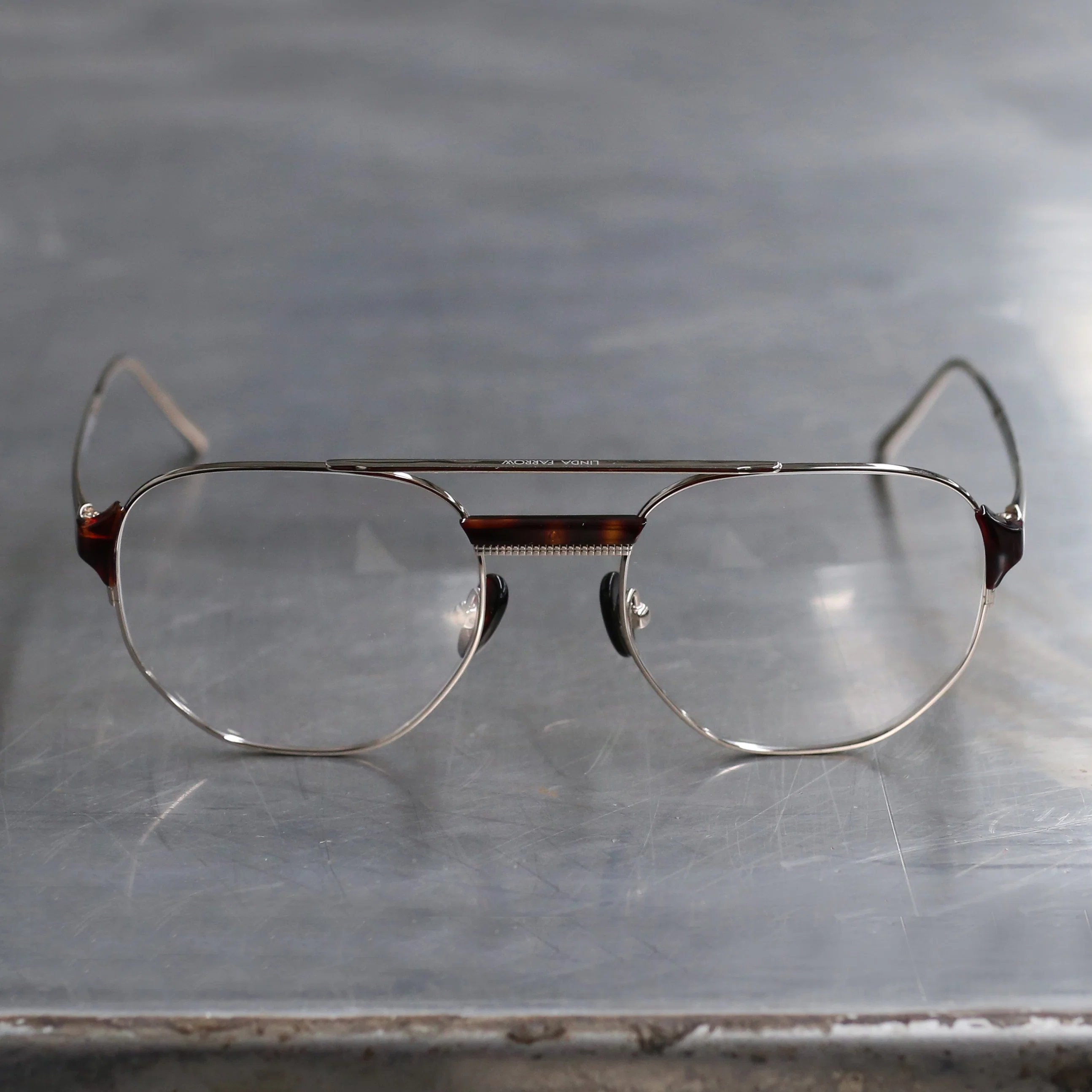 LINDA FARROW LFL1108C4OPT Nico light gold/deep T glasses - Image 2