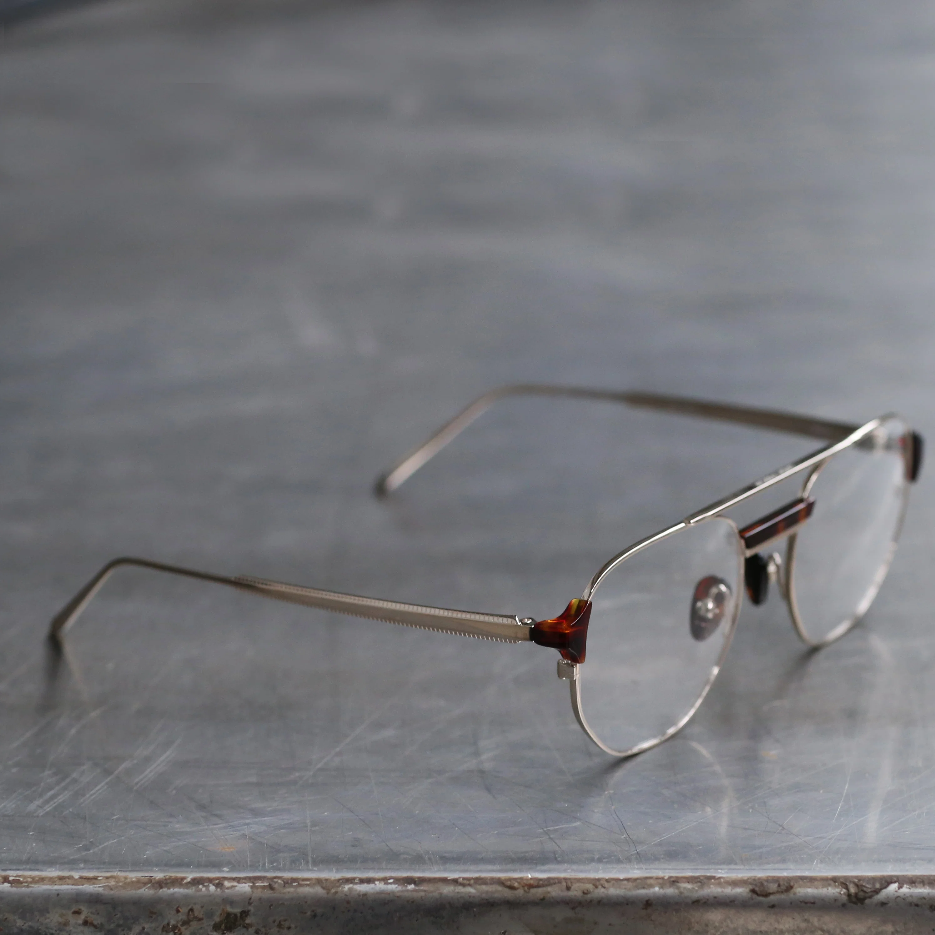 LINDA FARROW LFL1108C4OPT Nico light gold/deep T glasses - Image 5