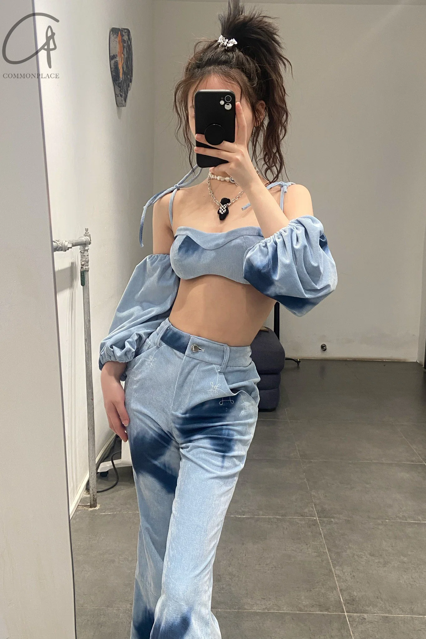 Louis Shengtao Chen Light Blue Feather Corduroy Bra 22SS 2251276 - Image 3