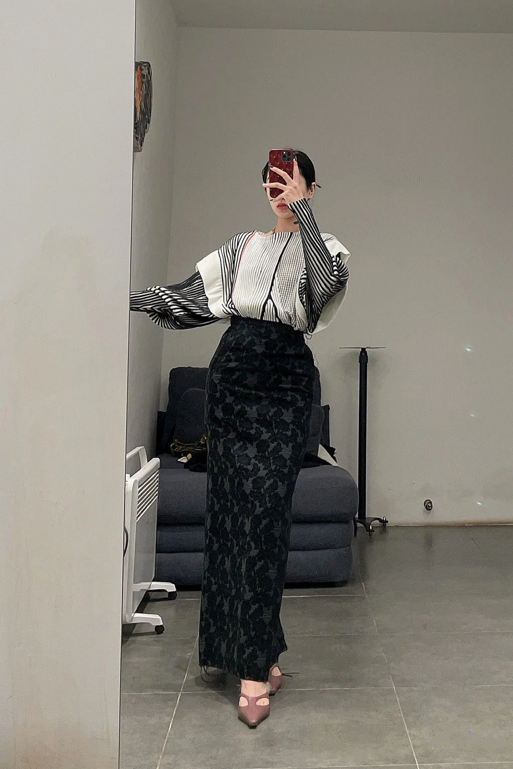 mame kurogouchi 3D striped knit V-neck pullover MM21FW KN011 - Image 9