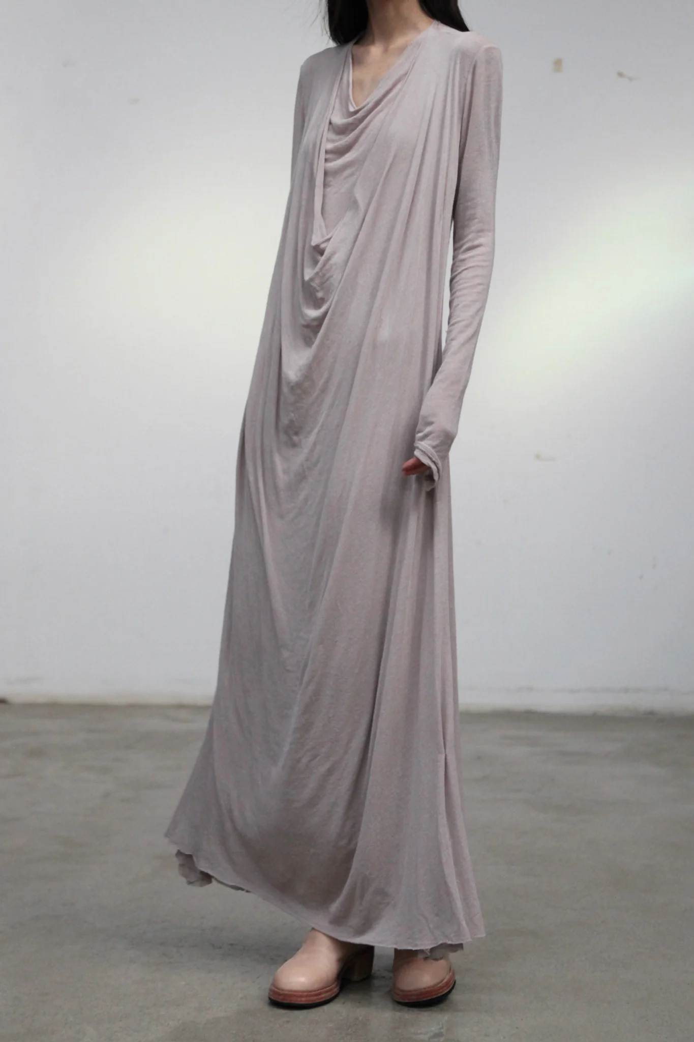 Marc Le Bihan Fall/Winter 2025 Collection: Long-sleeved Dresses 2833 & 2832 (France) MLB-2832-25AW-BEIGE - Image 2