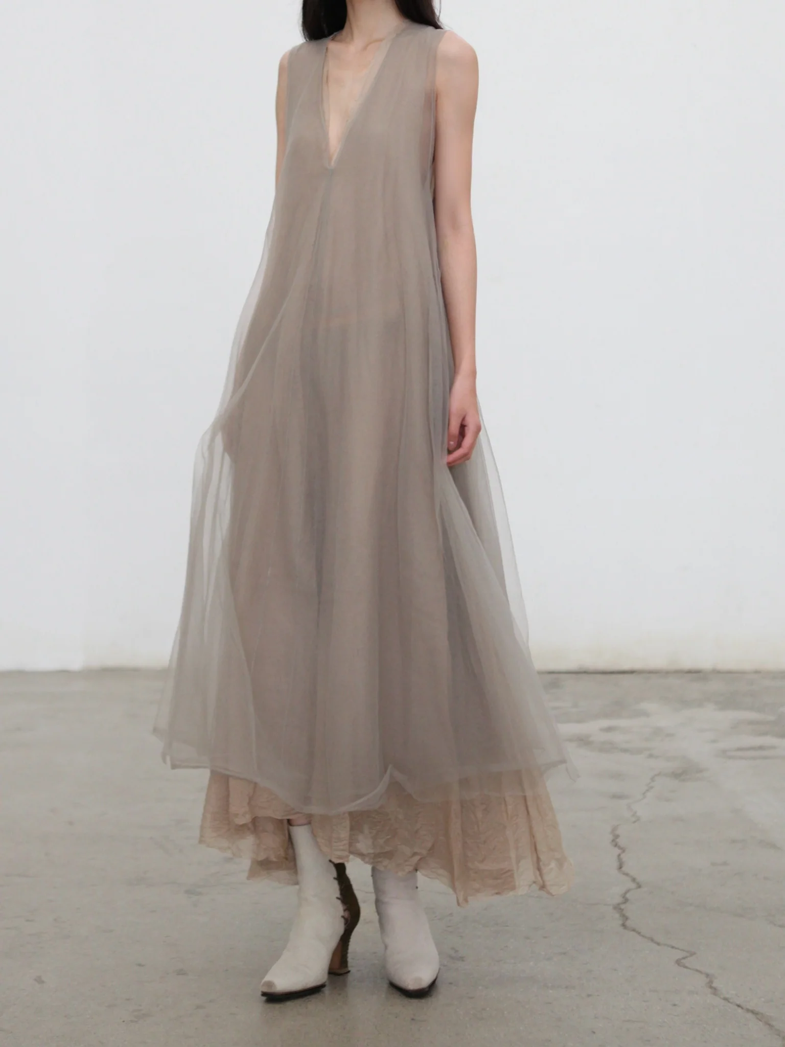 Marc Le Bihan Fall/Winter 2025 Tulle Overlay Dress 2124 (France) MLB-2124-TAUPE - Image 4