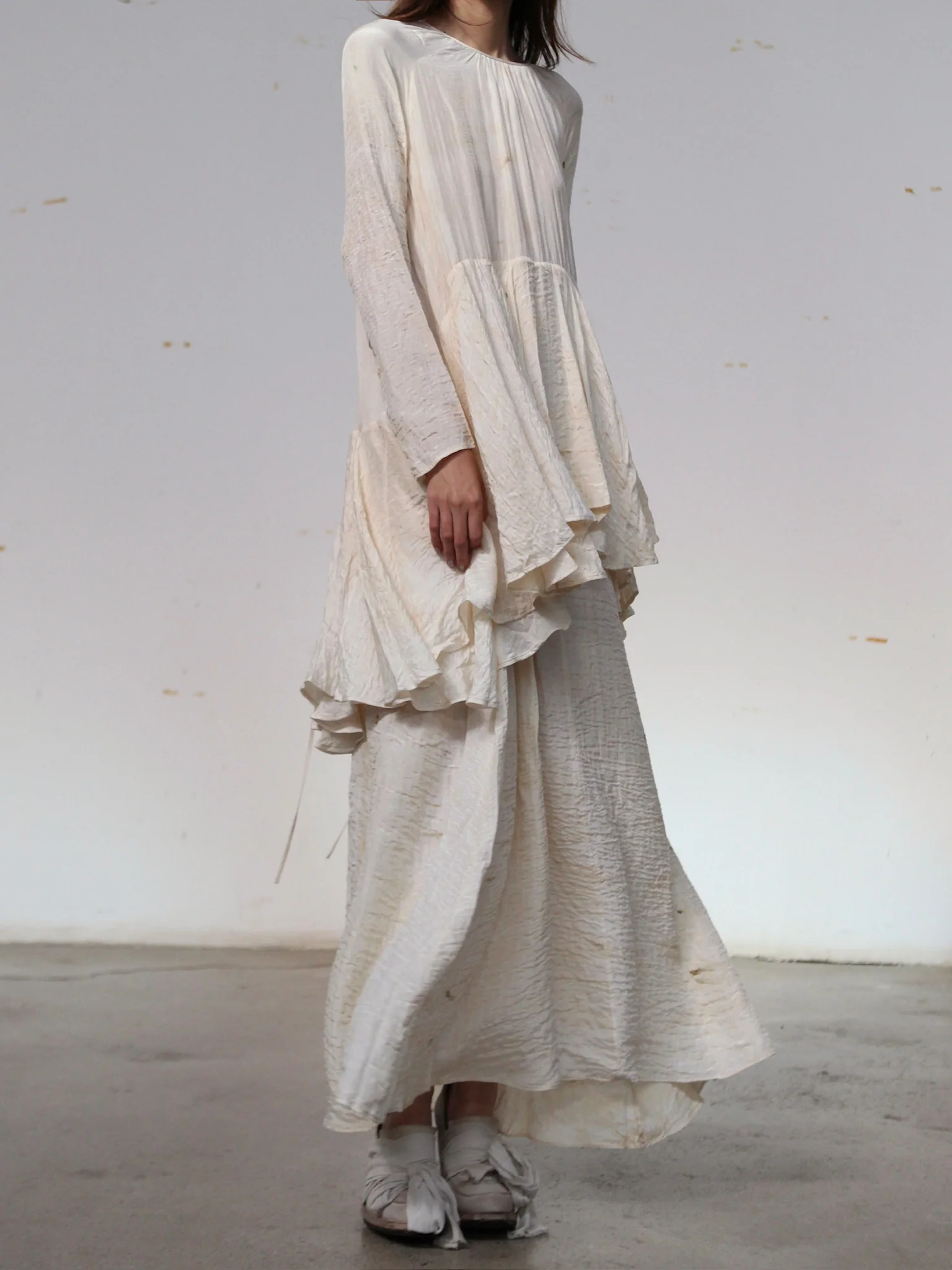 Mutedance 25 Autumn/Winter Flower Dye Silk Round Neck Layered Long Sleeve Dress MD-MD25FW84-nude - Image 4