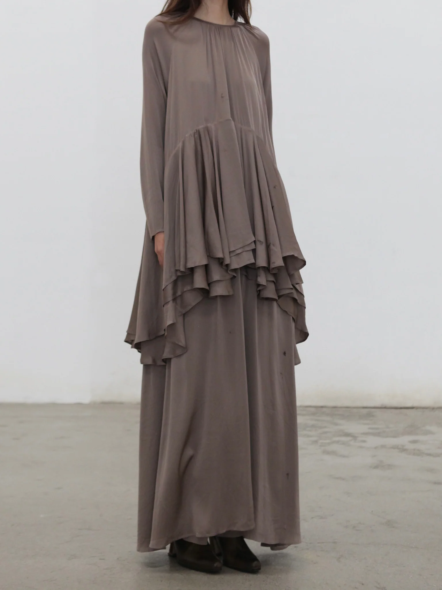 Mutedance 25 Autumn/Winter Flower-dyed Silk Round Neck Layered Long Sleeve Dress MD-MD25FW85-sand (MD25FW84) - Image 4