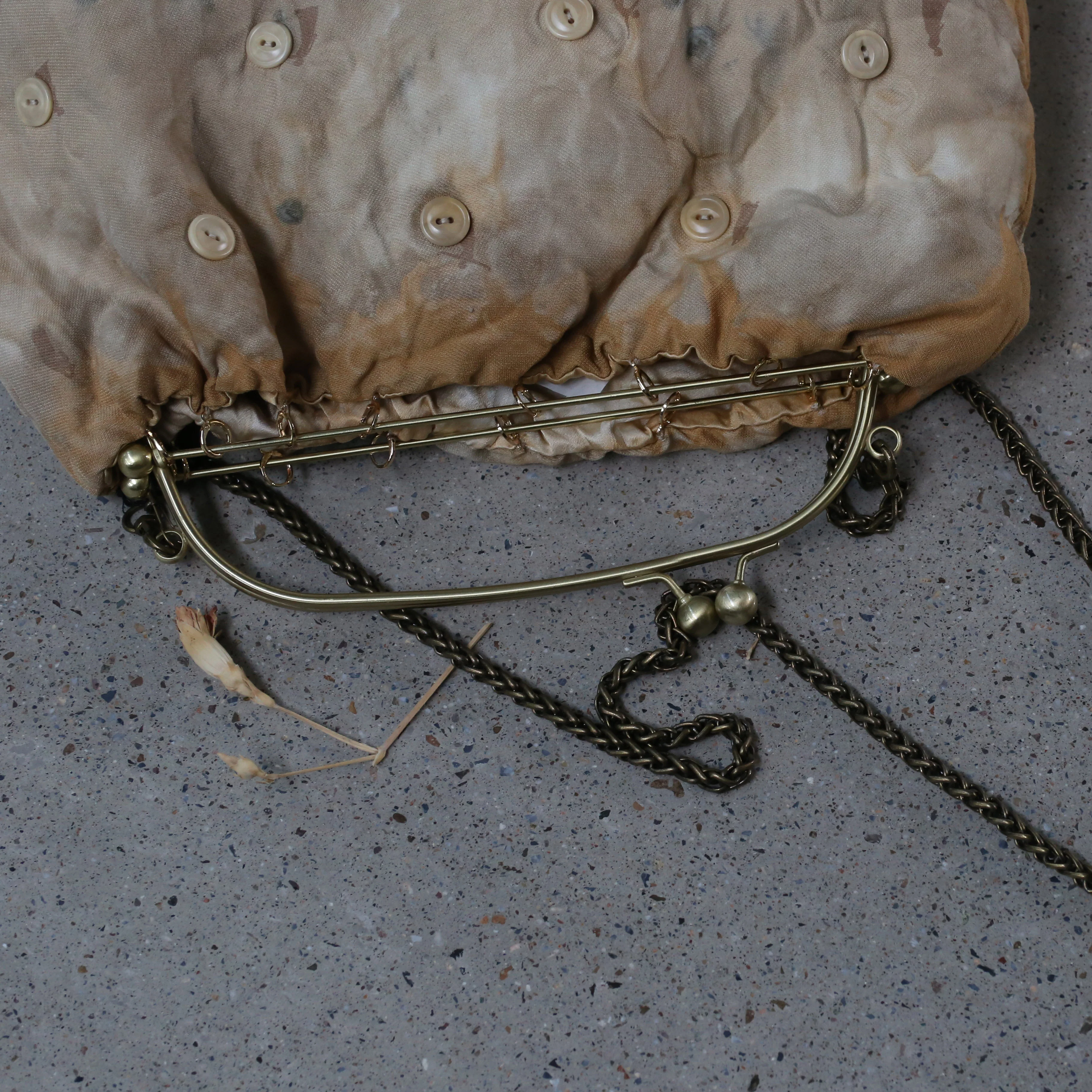 MUTEDANCE buckle dyed sling bag MD21FW71 - Image 6