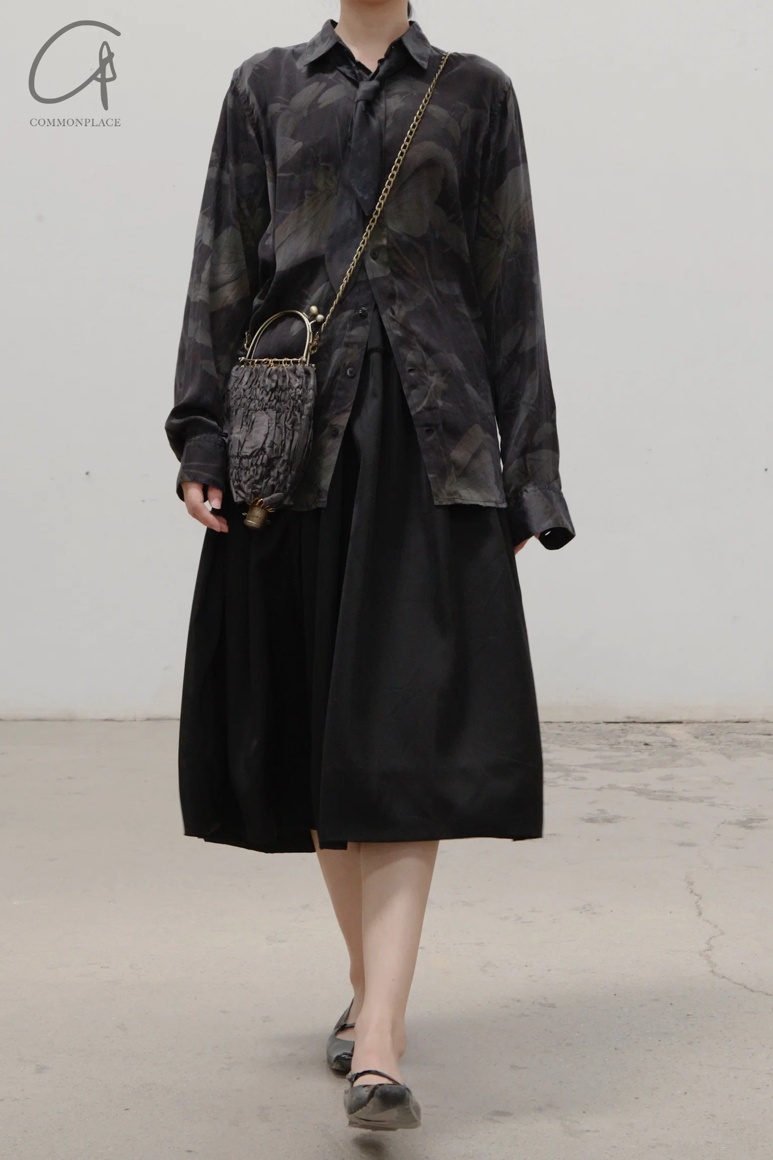 MUTEDANCE Flat Crinkled Sling Bag MD22SS96 - Image 9