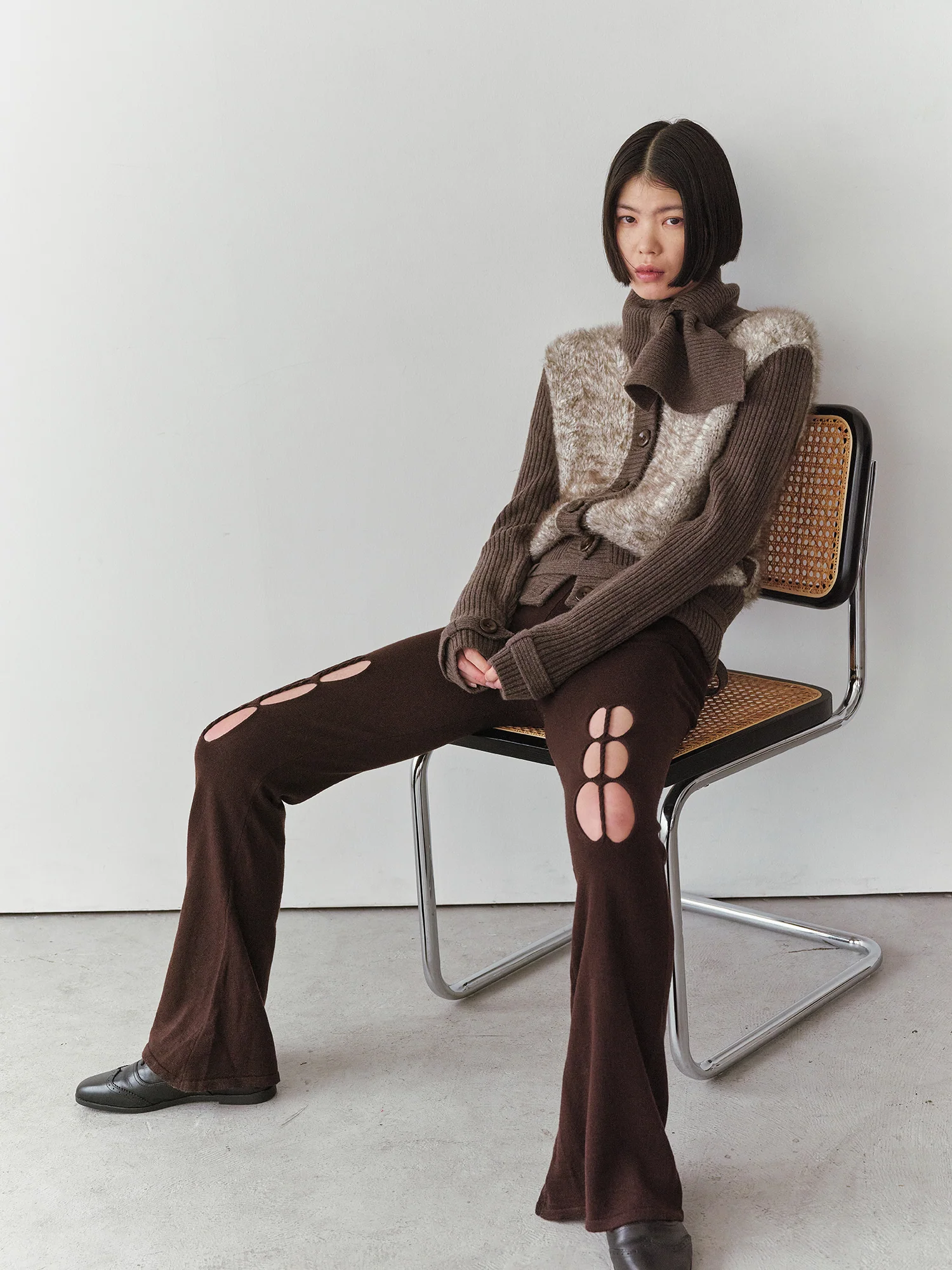 NAN KNITS 25 Autumn and Winter Hollow Cable Flare Pants NAN-N25AWTR04BRO-ZONG Brown - Image 6