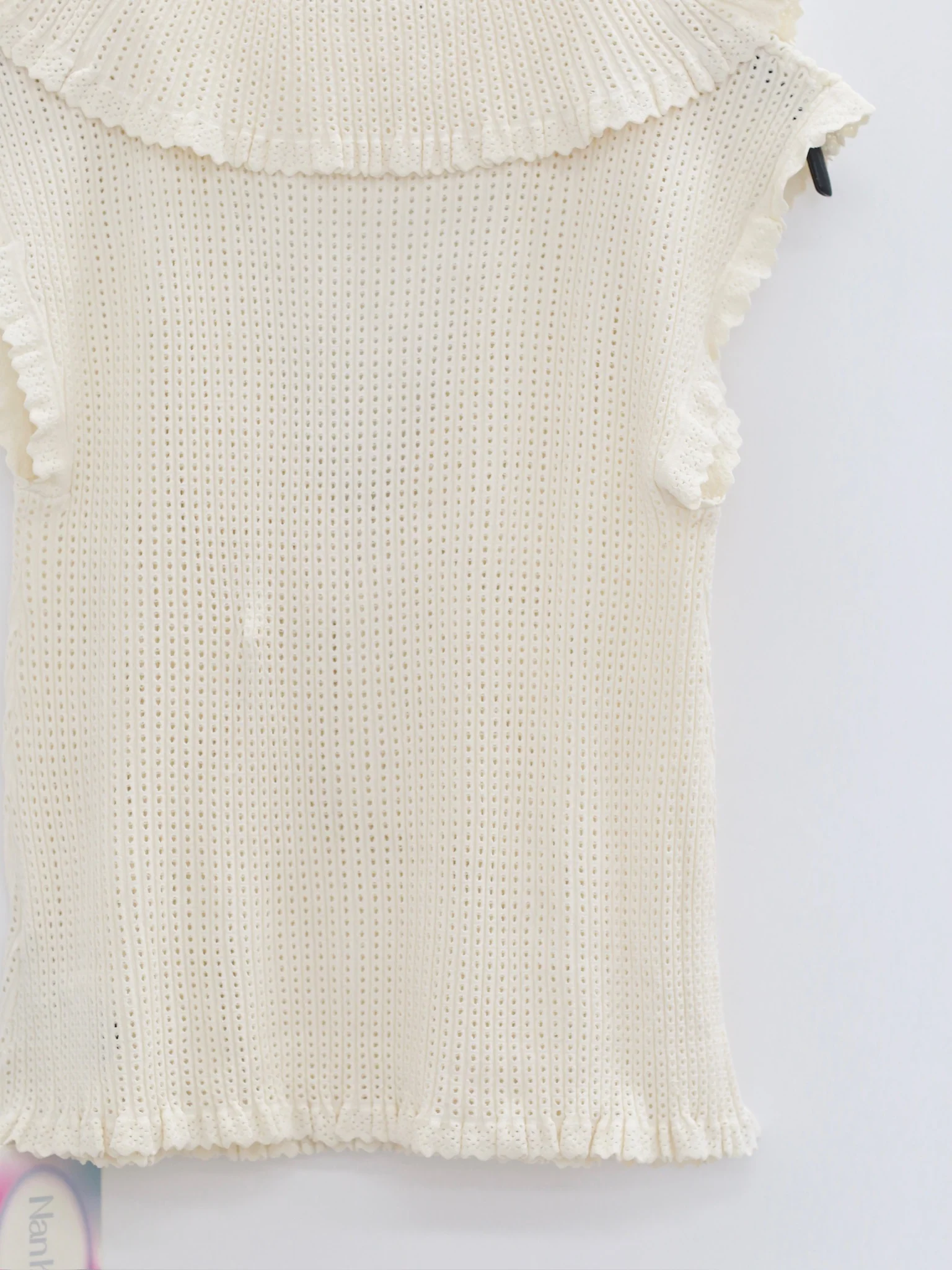 NAN KNITS 25 Autumn and Winter Hollow Lace V-Neck Vest NAN-N25SSVE03WHI-MB Off-White - Image 3