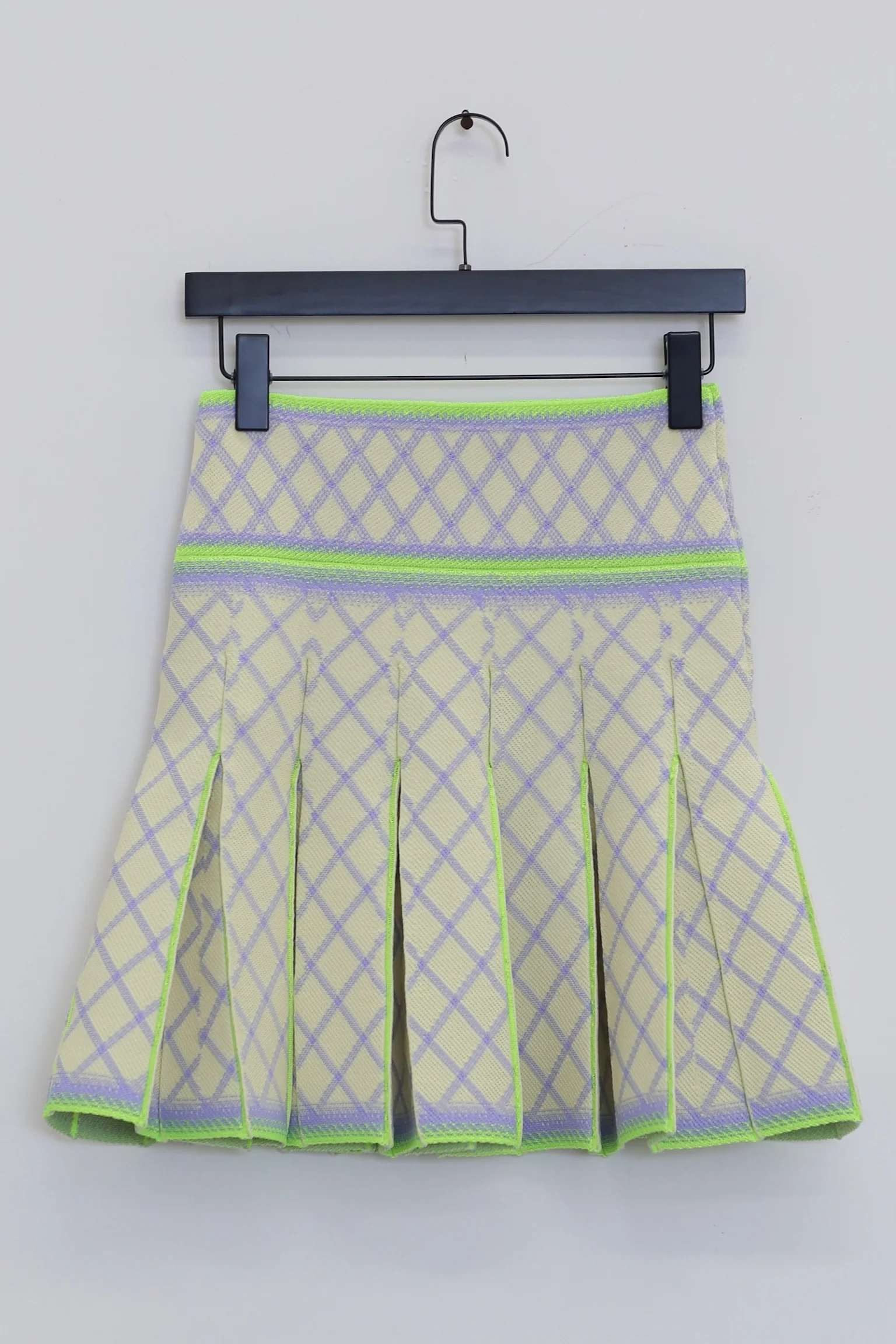 NAN KNITS gradient plaid skirt N24SSSK14-2GRE - Image 4