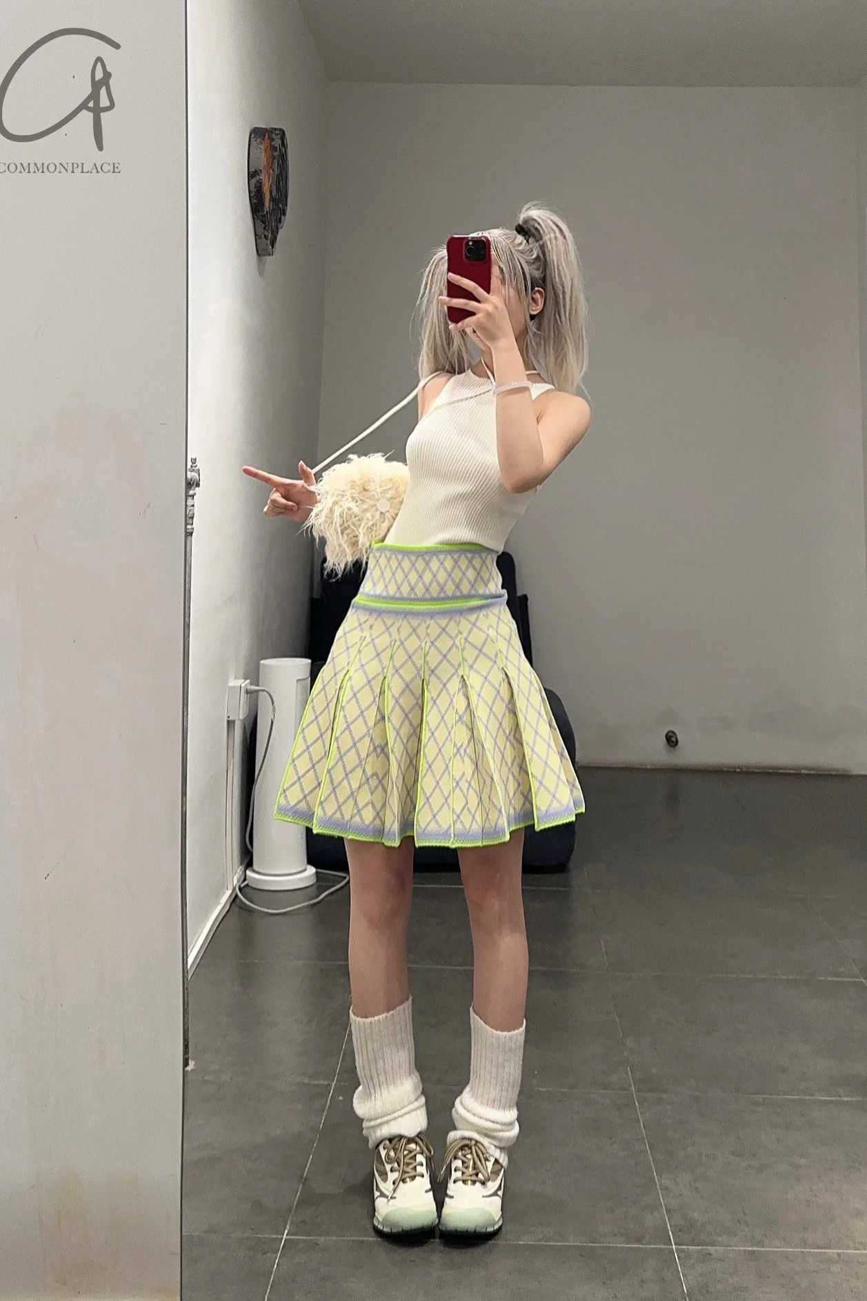 NAN KNITS gradient plaid skirt N24SSSK14-2GRE - Image 7