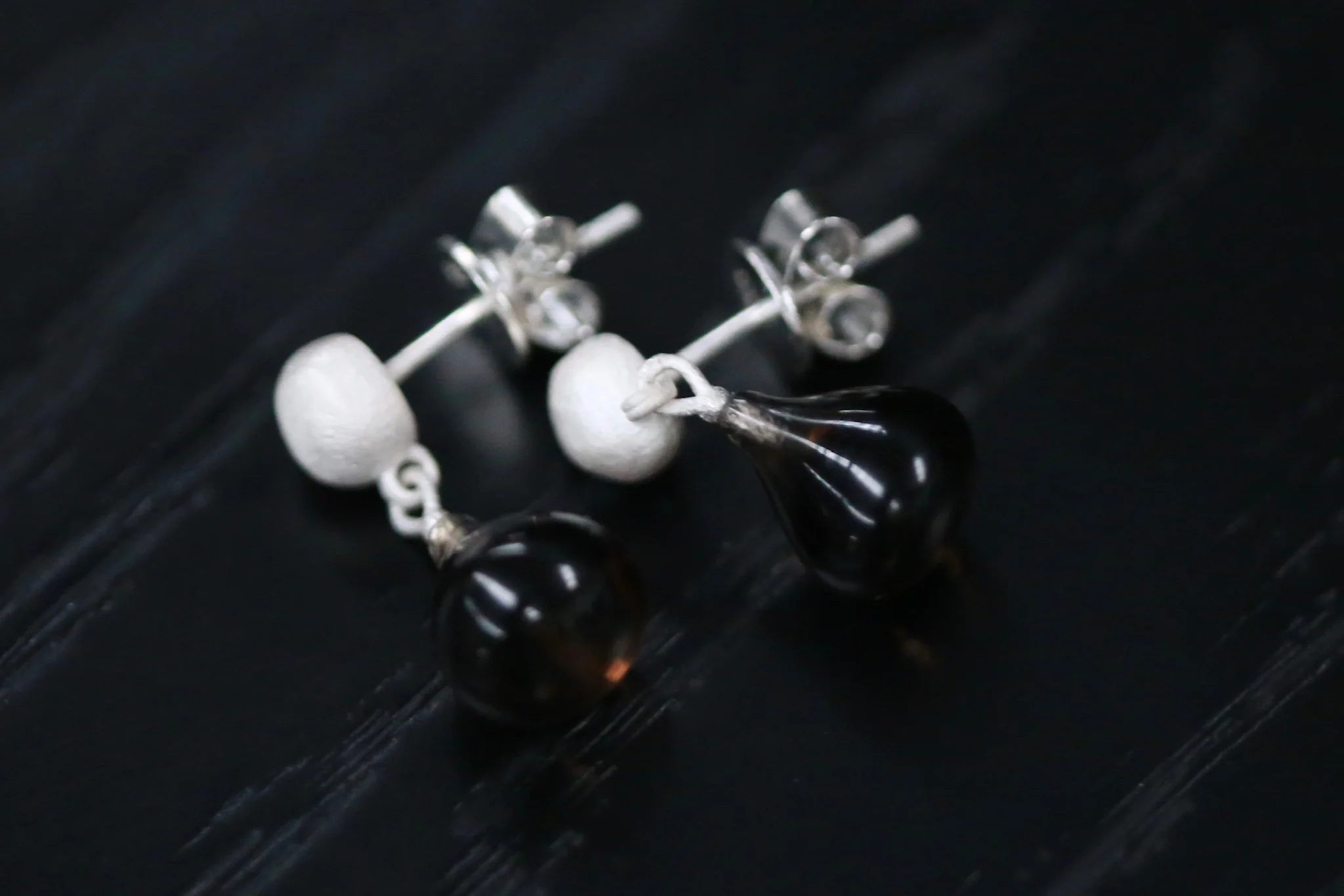 OLIO E ACETO 24 Autumn and Winter Melaleuca Crystal/Sterling Silver Smoky Crystal Water Drop Fruit Earrings OLIO-OA11E04-CHAYIN Brown/Silver OLIO-OA11E03 - Image 2