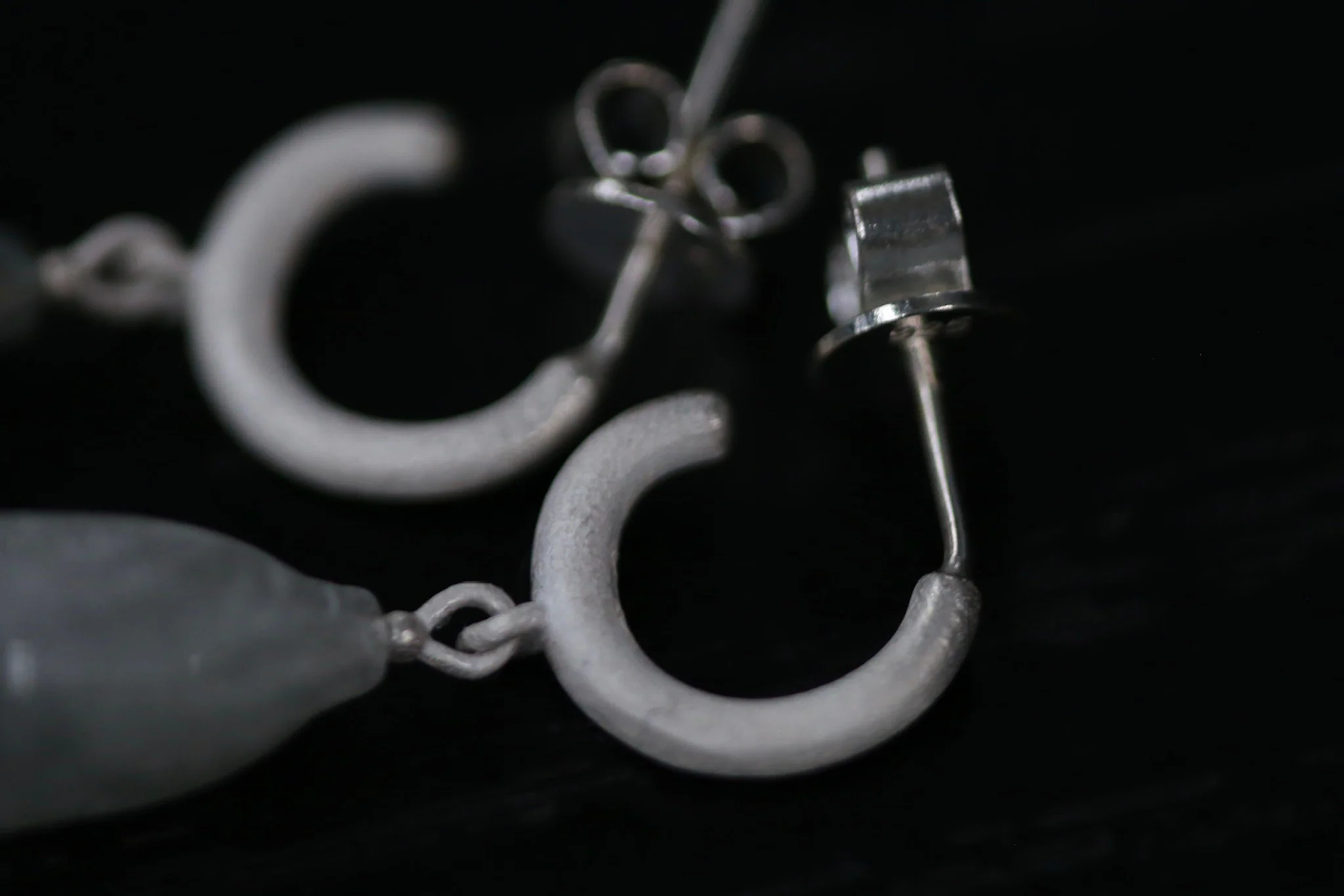 OLIO E ACETO 24 Autumn and Winter Melaleuca/Sterling Silver Smoky Quartz Bell Fruit Earrings OLIO-OA11E01-HUIYIN Gray/Silver - Image 4