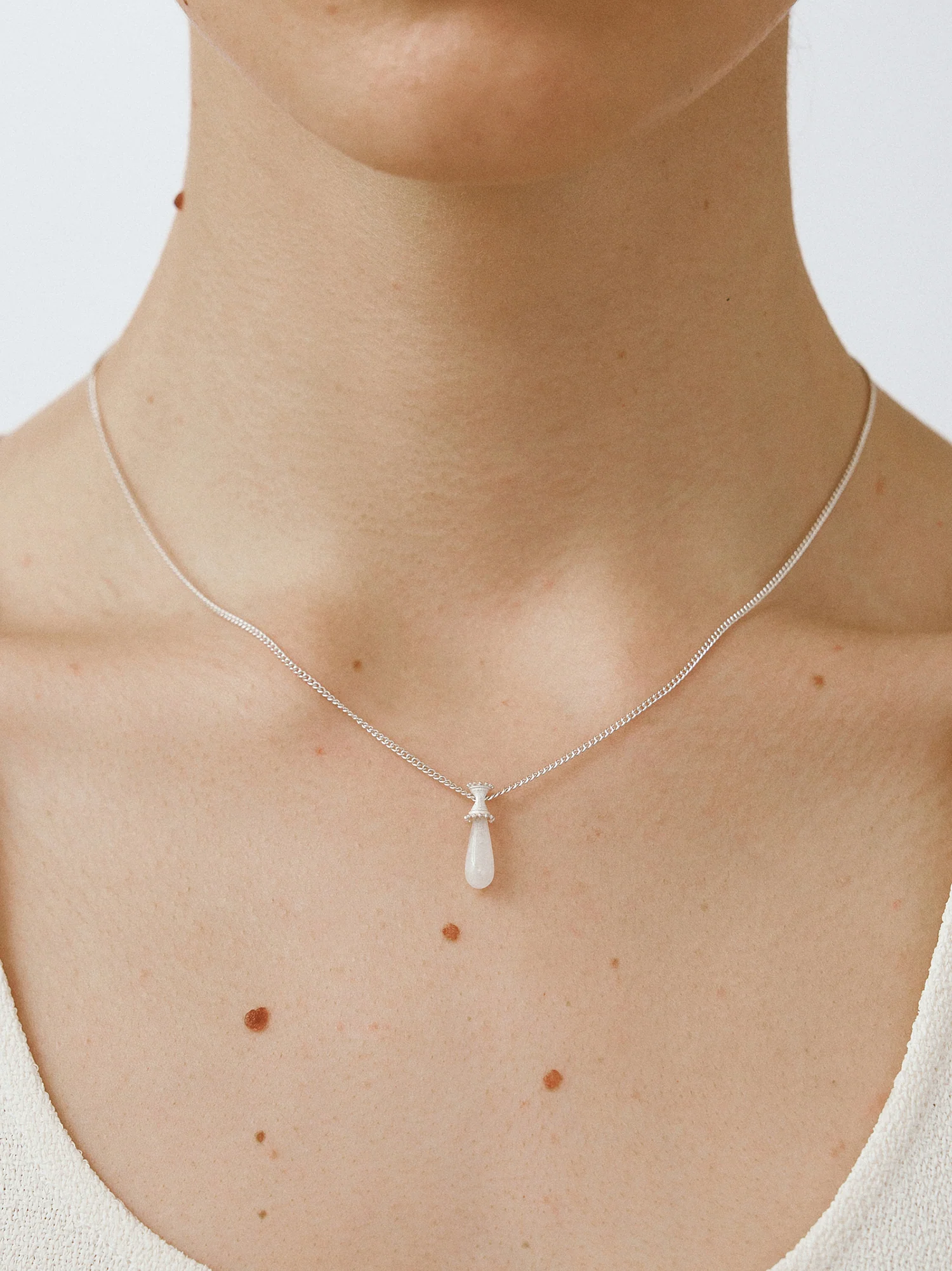 OLIO E ACETO Sterling Silver Quartzite/Lapis Lazuli/Red Snakeskin Jade Morning Dew Pendant Necklace OLIO-OA13N03-YB White (OA13N01) - Image 5