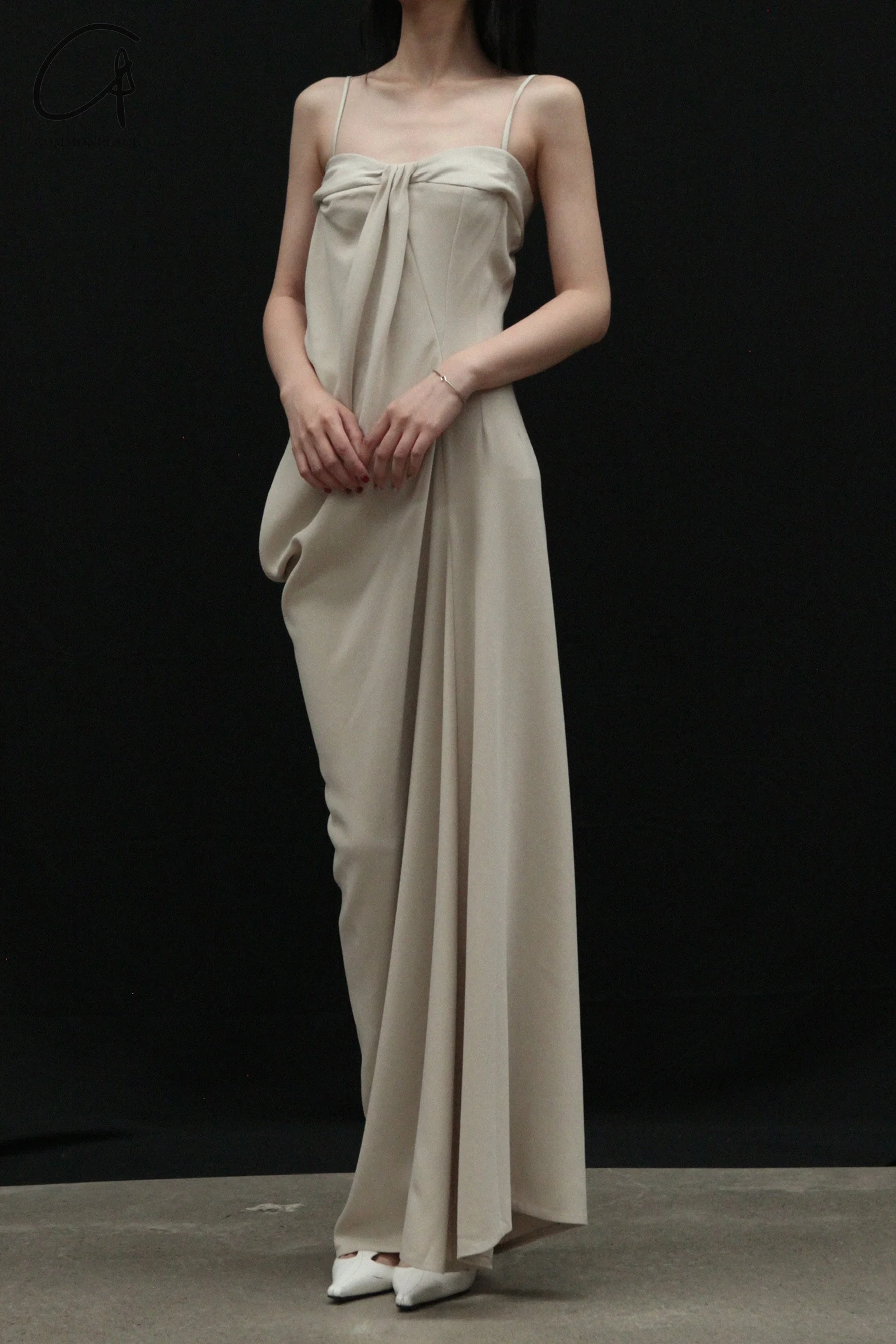 OUDE WAAG 24 Autumn and Winter Asymmetric Drape Dress OW-24AW- DS19A1WI180-MH POW1 Beige Gray OW-24AW-DS02P1PK220 - Image 3