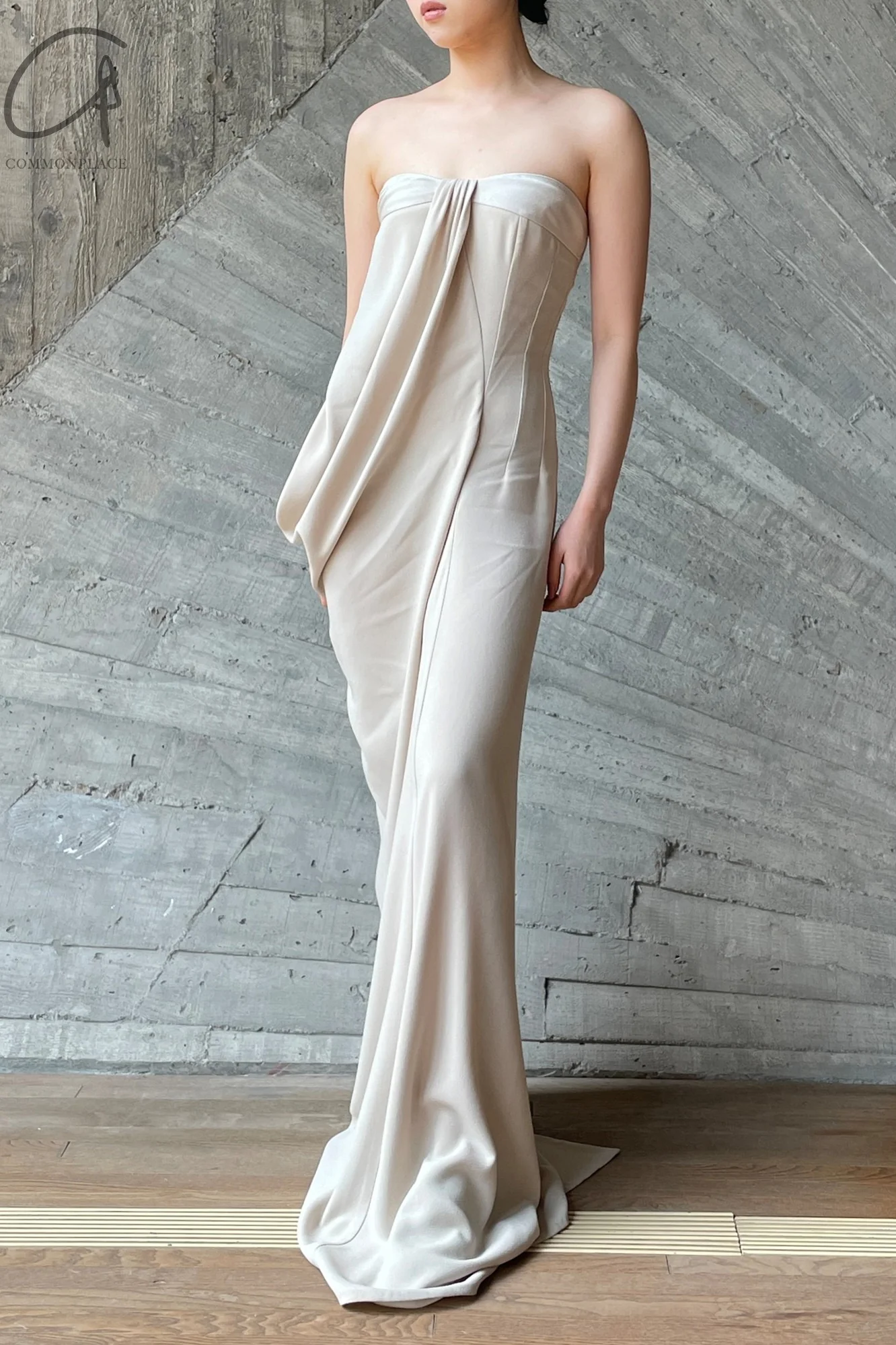 OUDE WAAG 24 Autumn and Winter Asymmetric Drape Dress OW-24AW- DS19A1WI180-MH POW1 Beige Gray OW-24AW-DS02P1PK220 - Image 4