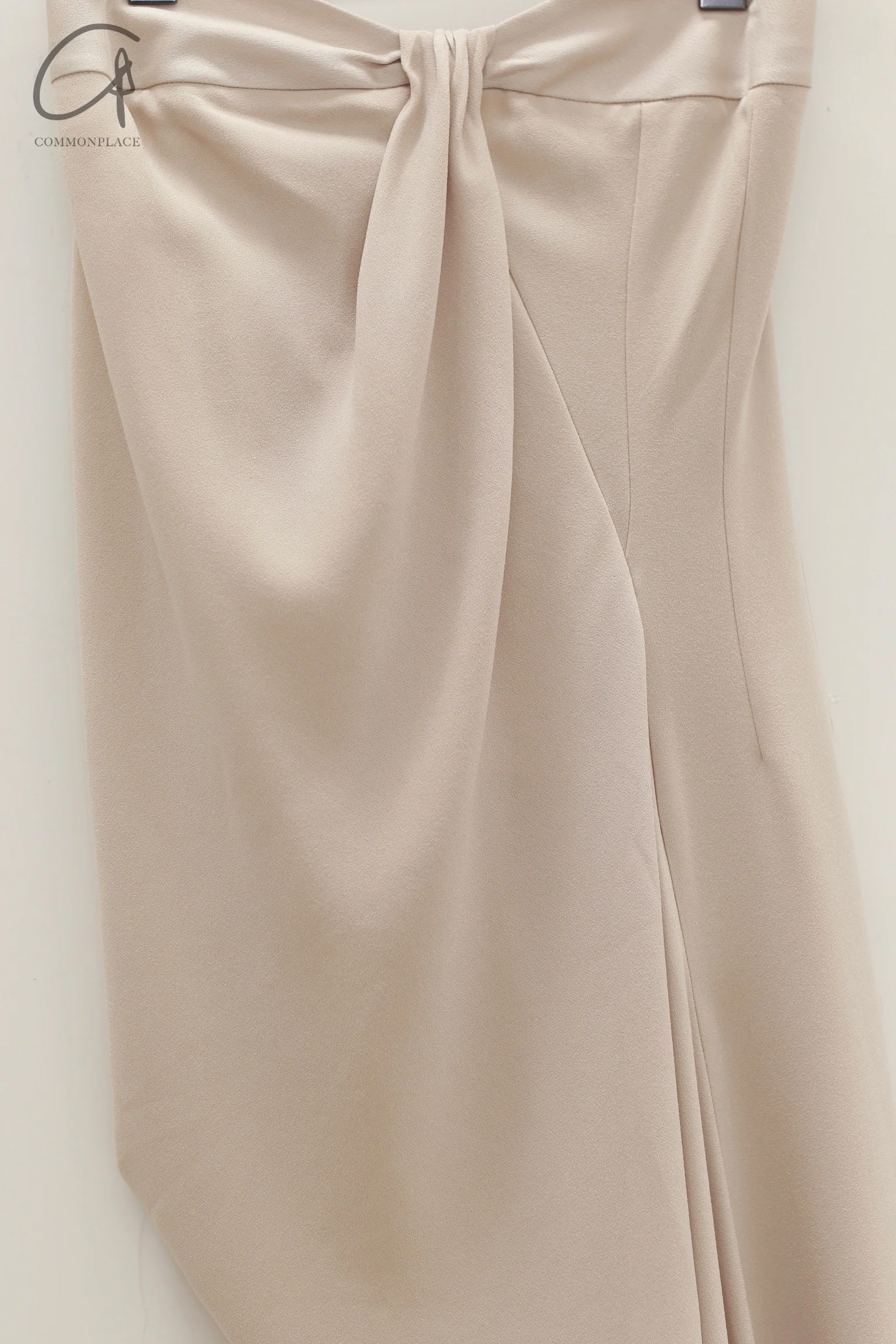 OUDE WAAG 24 Autumn and Winter Asymmetric Drape Dress OW-24AW- DS19A1WI180-MH POW1 Beige Gray OW-24AW-DS02P1PK220 - Image 9