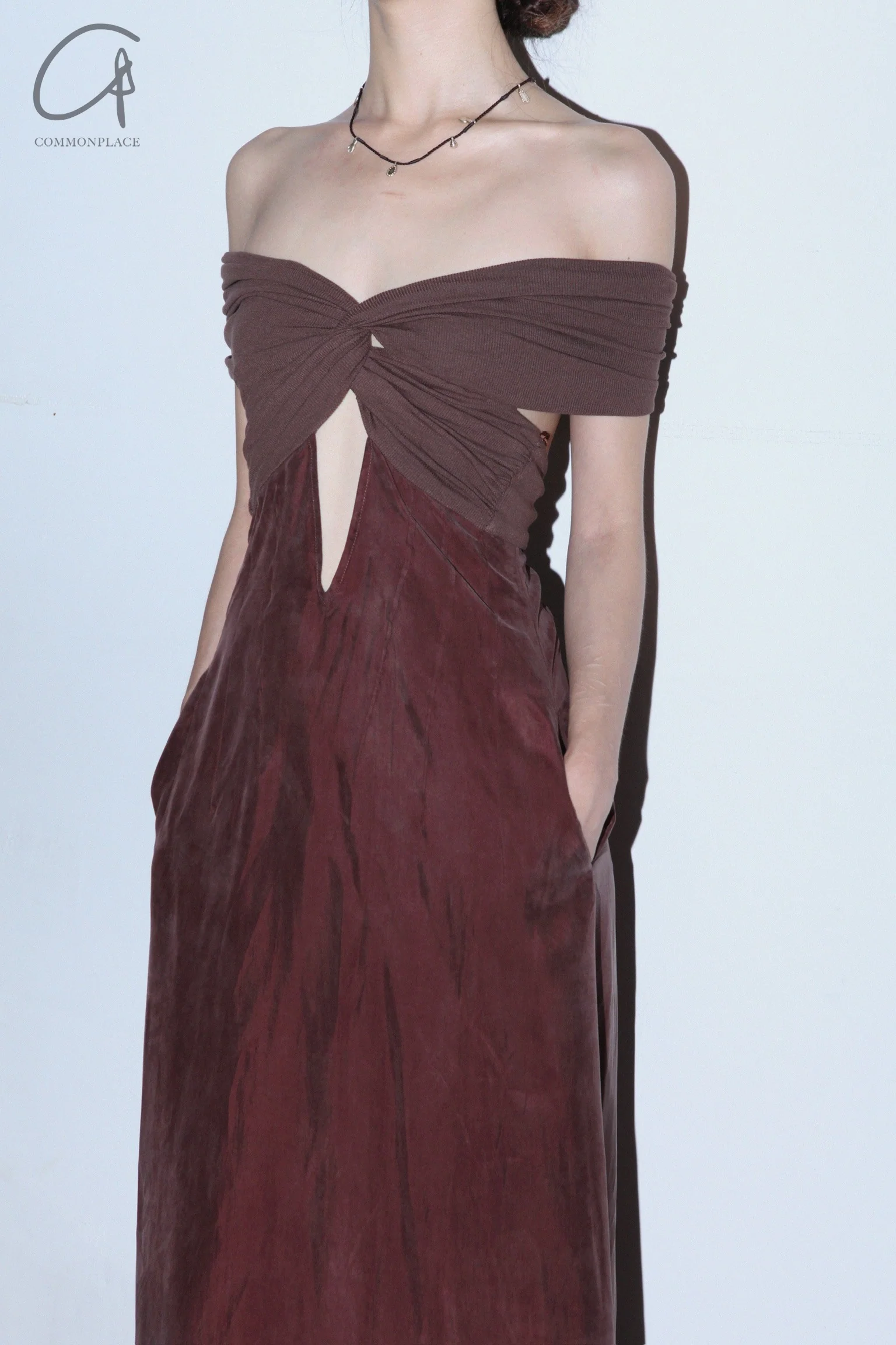 OUDE WAAG 24 autumn and winter knot patchwork dress OW-OW-24AW-DS21R1BR440-KAFEI coffee color - Image 3