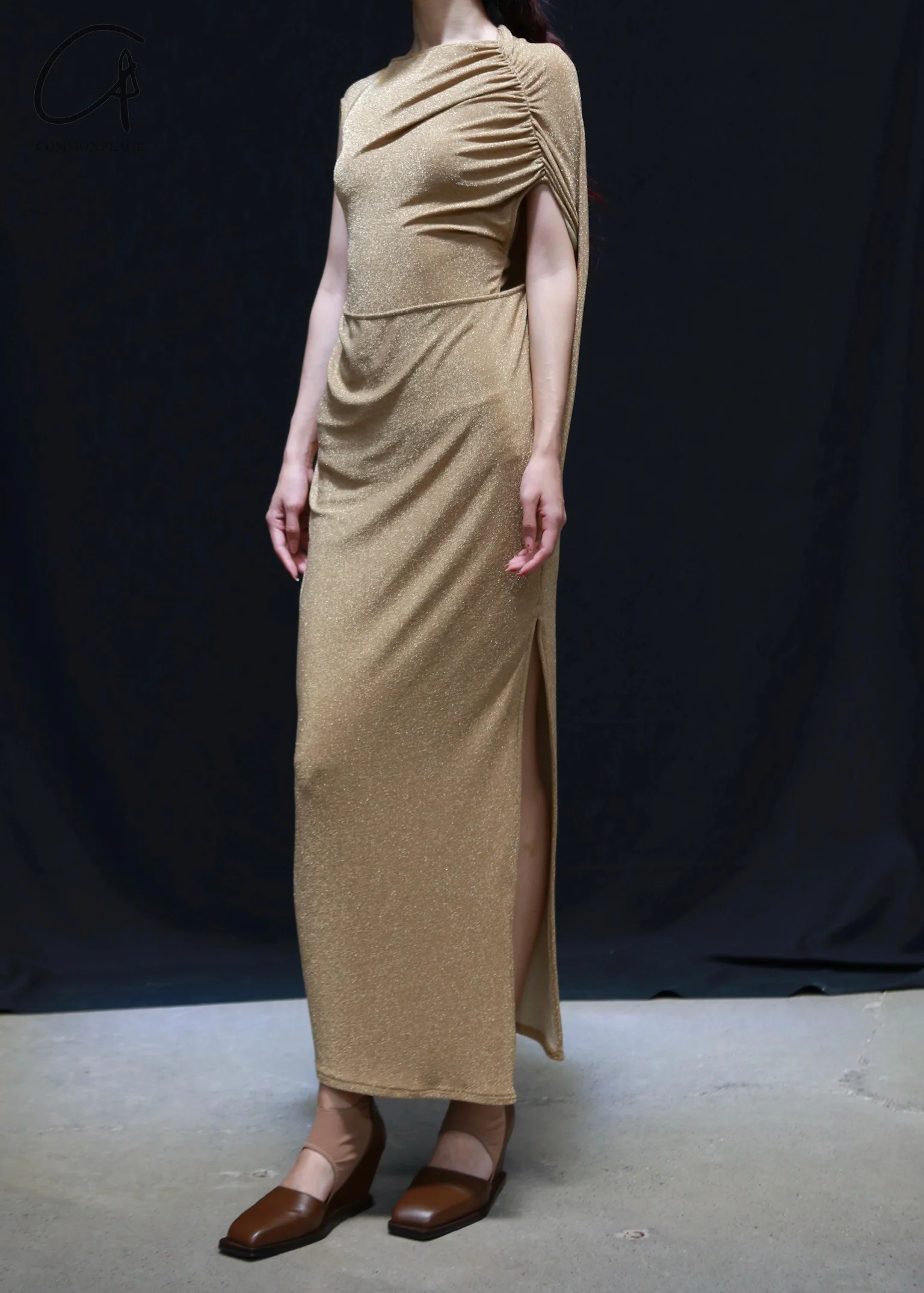 OUDE WAAG 24 Autumn and Winter Monk Knit Dress OW-OW-24AW-DS05-JIN Gold - Image 2
