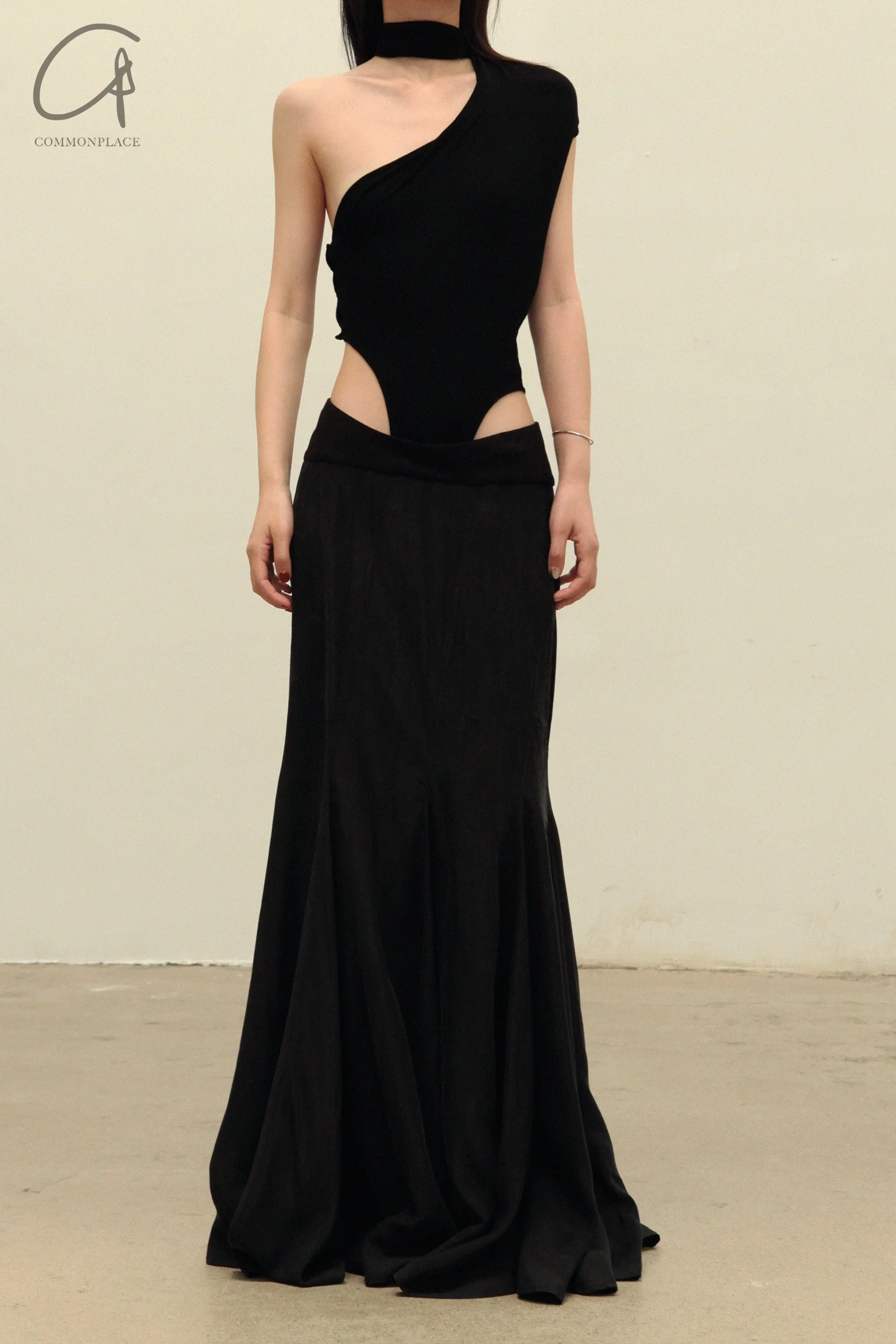 OUDE WAAG 24 Autumn and Winter Splicing Cupro-Ammonium Silk Fishtail Skirt Series OW-24AW -SK15C2BL900-HEI Black OW-24AW -SK15 - Image 4