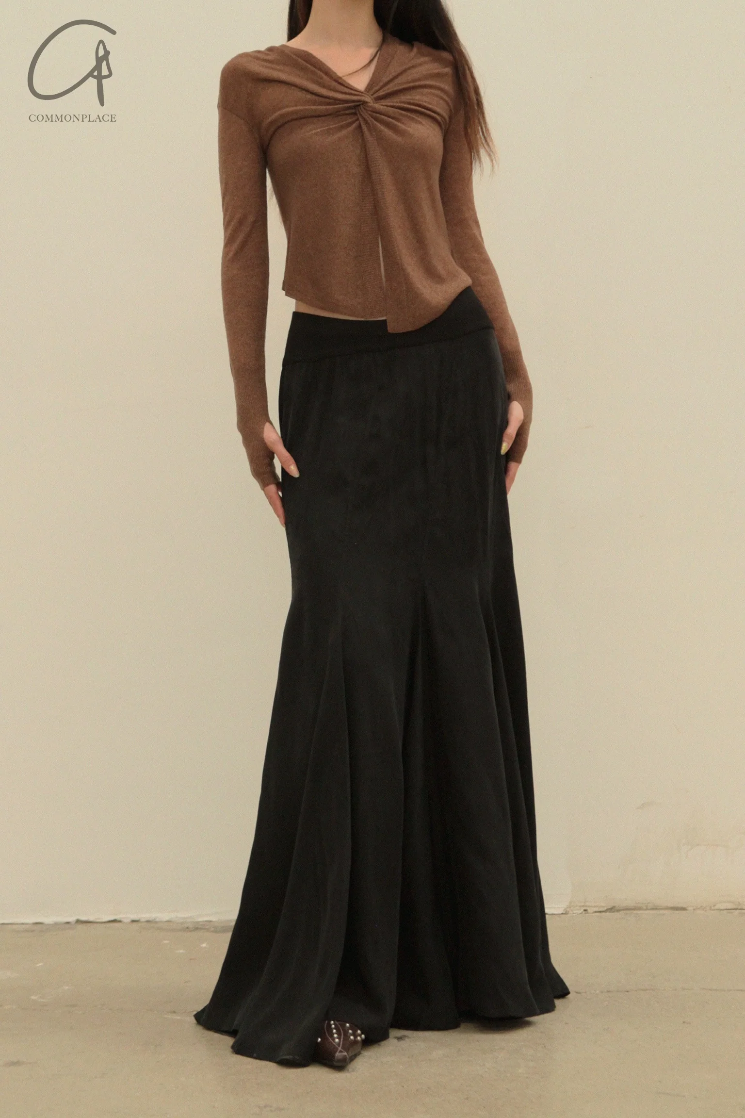 OUDE WAAG 24 Autumn and Winter Splicing Cupro-Ammonium Silk Fishtail Skirt Series OW-24AW -SK15C2BL900-HEI Black OW-24AW -SK15 - Image 9