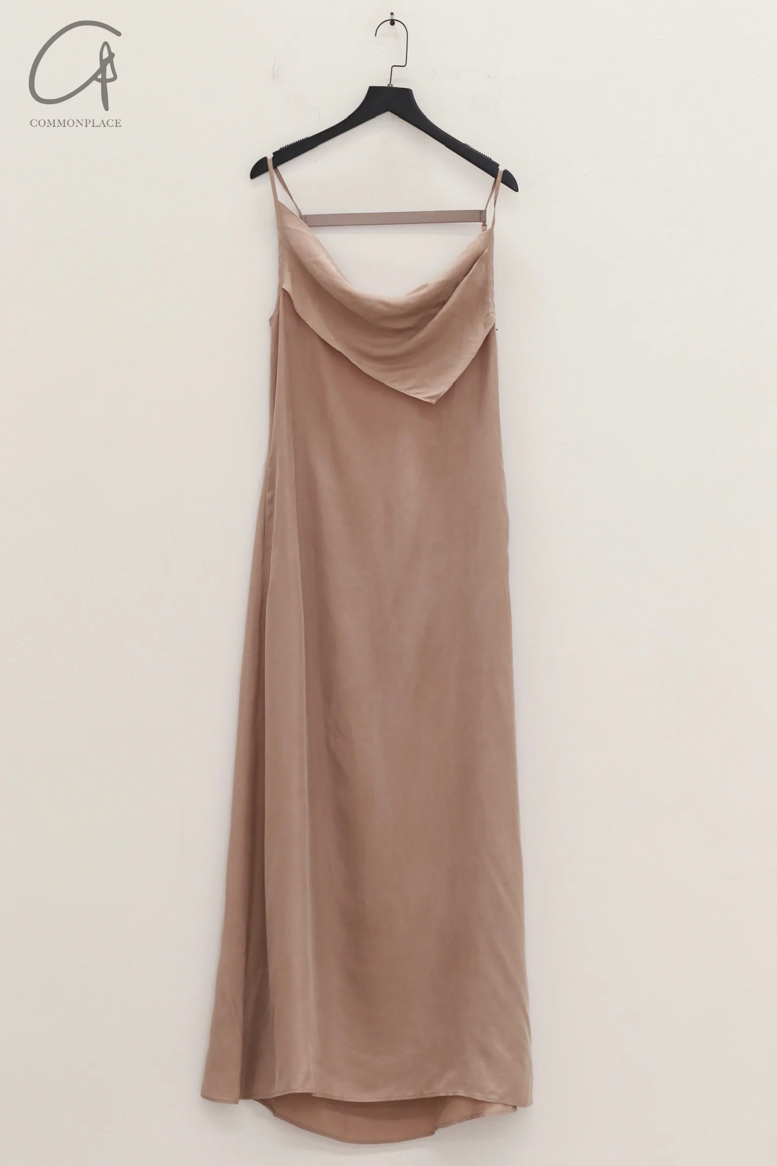 OUDE WAAG 24 Autumn and Winter Swing Neck Backless Dress OW-24AW-DS10C2GY820-HM Gray Beige - Image 5
