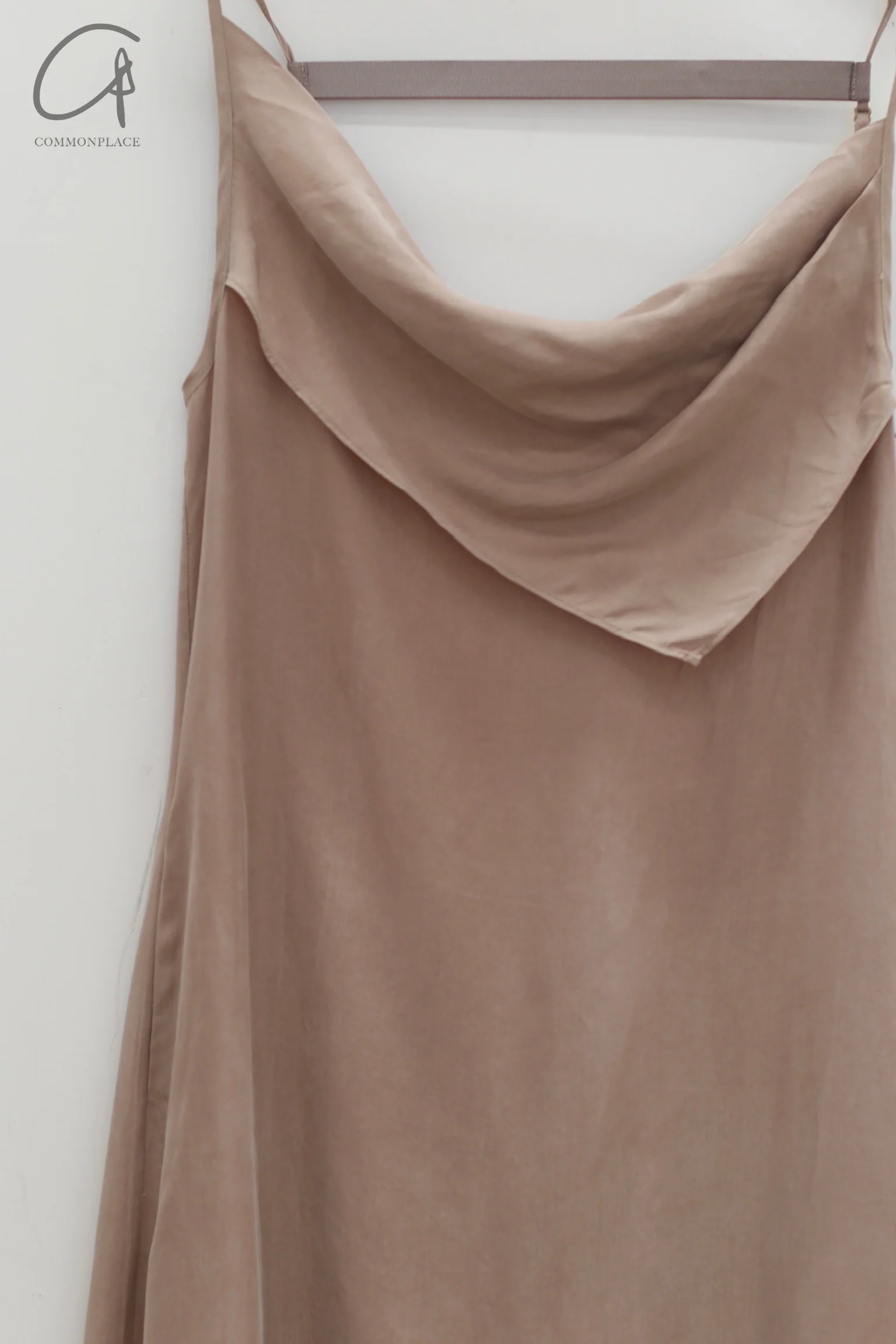 OUDE WAAG 24 Autumn and Winter Swing Neck Backless Dress OW-24AW-DS10C2GY820-HM Gray Beige - Image 6